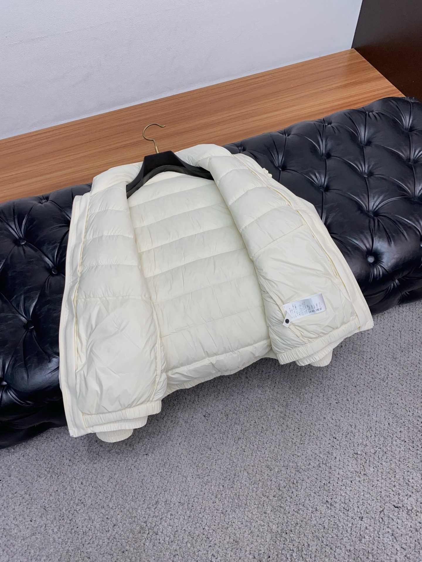 Acne25秋冬男士时尚羽绒服 轻奢时尚休闲风格，轻盈保暖柔软！低调系列时尚百搭，就是有型！香港贸易订单