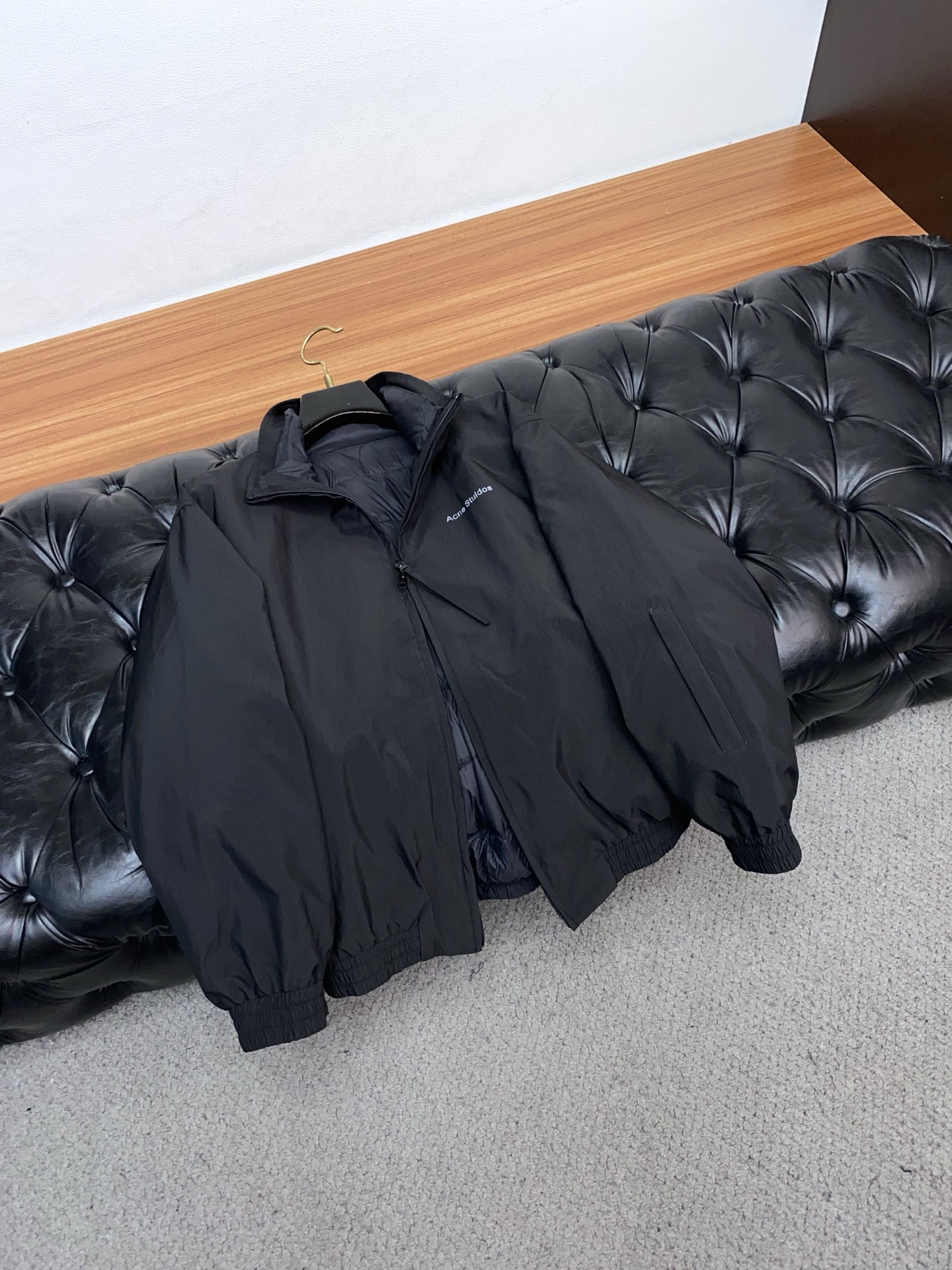 Acne25秋冬男士时尚羽绒服 轻奢时尚休闲风格，轻盈保暖柔软！低调系列时尚百搭，就是有型！香港贸易订单