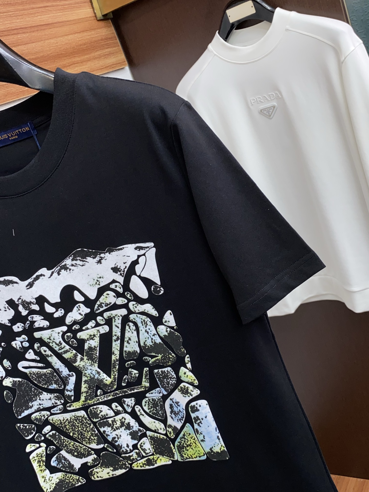 。🩵26SS春夏新款 纯棉质圆领短袖 男士基础款纯白专柜短袖T恤衫！贸易公司渠道稀出，同步官网发售！基础