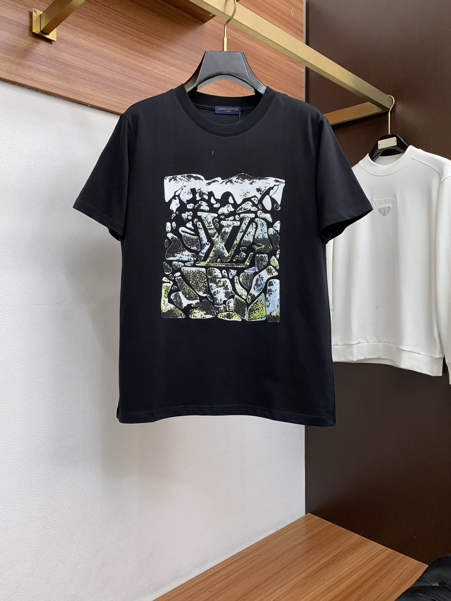 。🩵26SS春夏新款 纯棉质圆领短袖 男士基础款纯白专柜短袖T恤衫！贸易公司渠道稀出，同步官网发售！基础