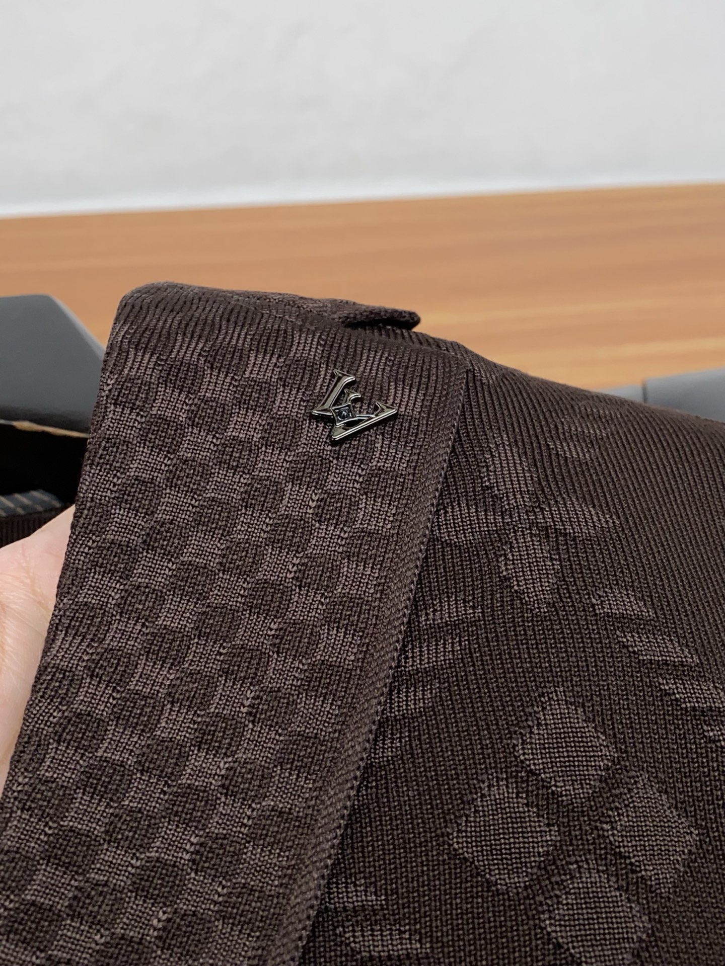 好v路易威登 高端推荐牛货 2025秋冬款商务翻领男士西装领夹克外套 贵族血统 蓬松感十足 御寒神器 高