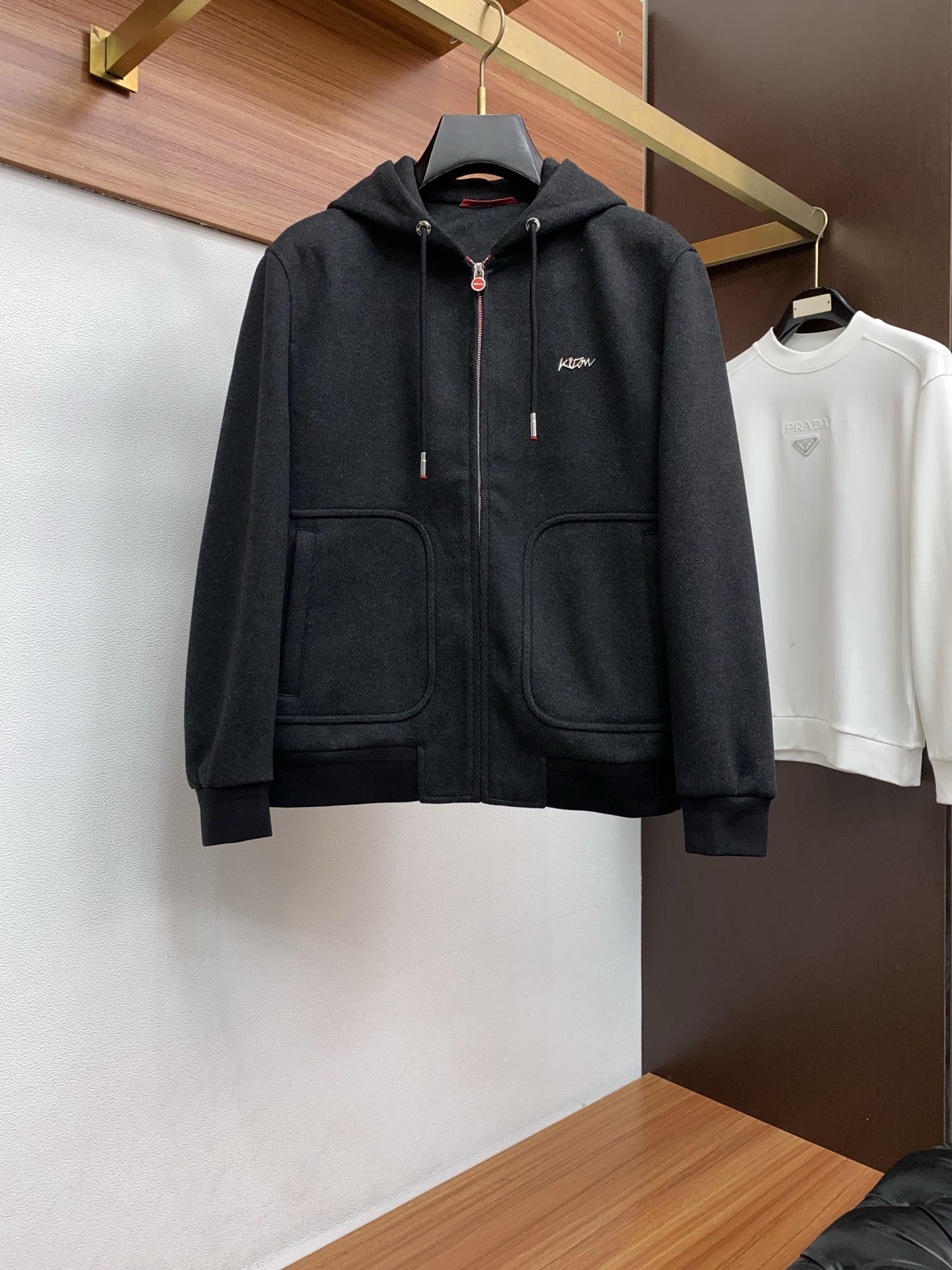 kiton 高端推荐牛货 2025秋冬款男士夹克外套 贵族血统 蓬松感十足 御寒神器 高端顶尖一线成衣，