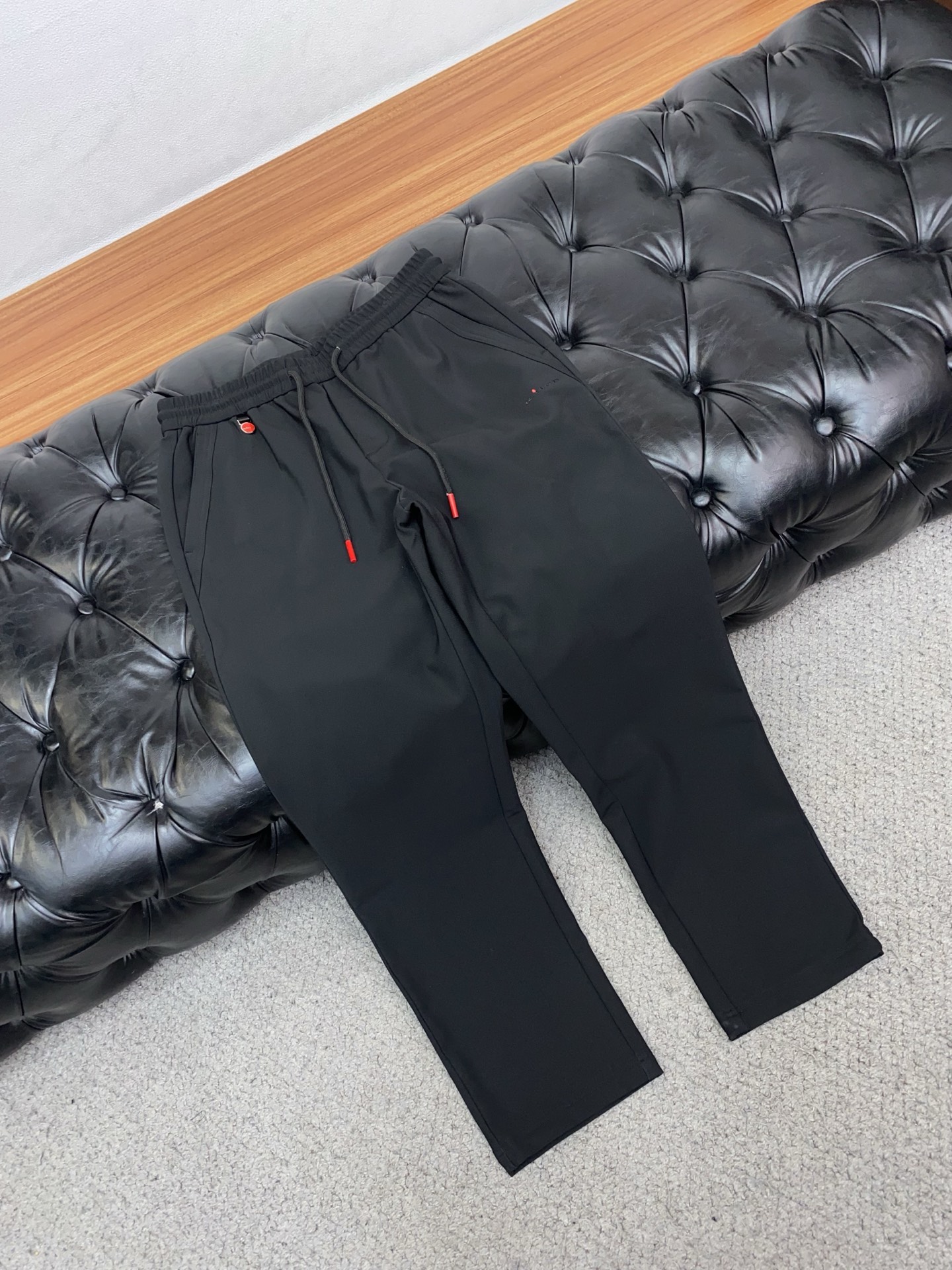 kiton 2025ss秋冬新品 重工面料版型挺直 男士精品休闲裤顶级面料休闲裤，最新款上身版型无敌正!