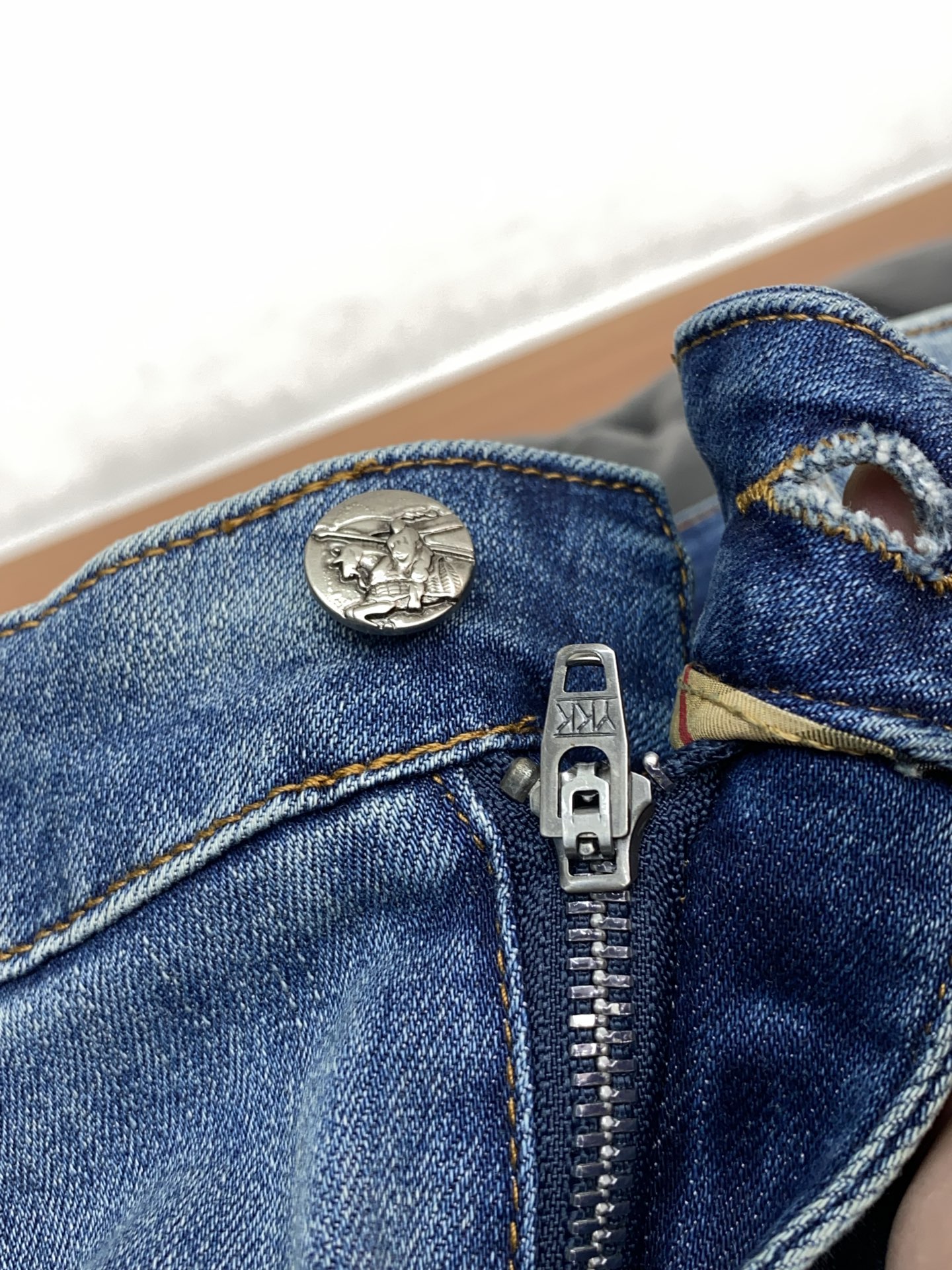 巴宝莉 高端定制、2026早春最新款牛仔裤 柜台同步发售 原版定制复刻 客供五金辅料 原单品质 进口牛仔