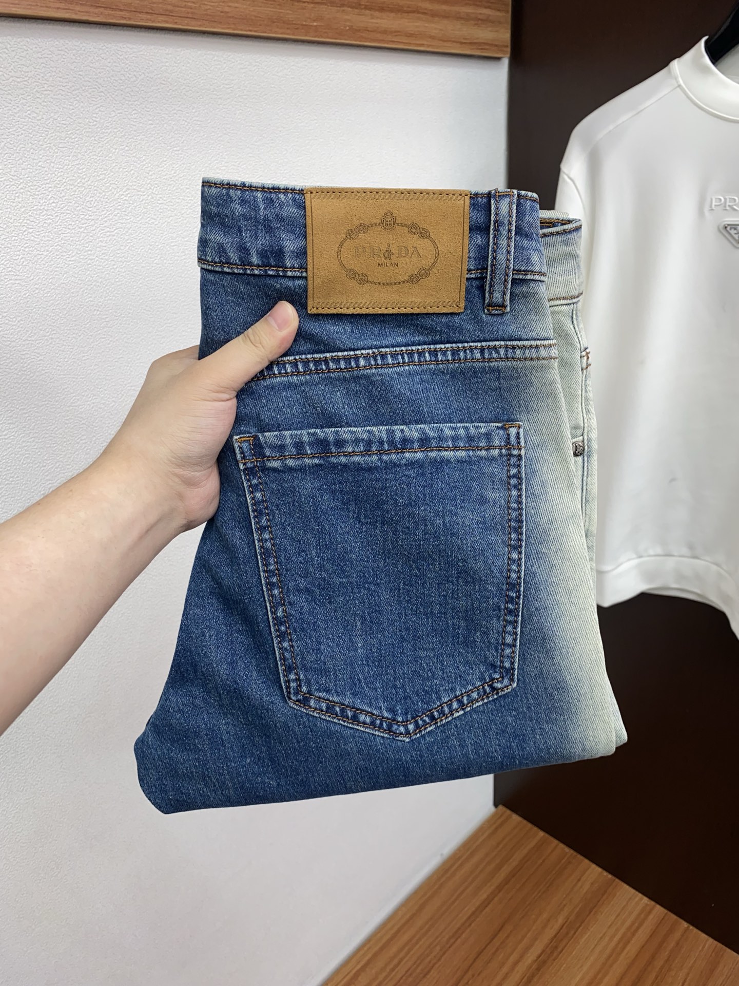 🌾 普拉达 高端定制、2026早春最新款牛仔裤 柜台同步发售 原版定制复刻 客供五金辅料 原单品质 进口