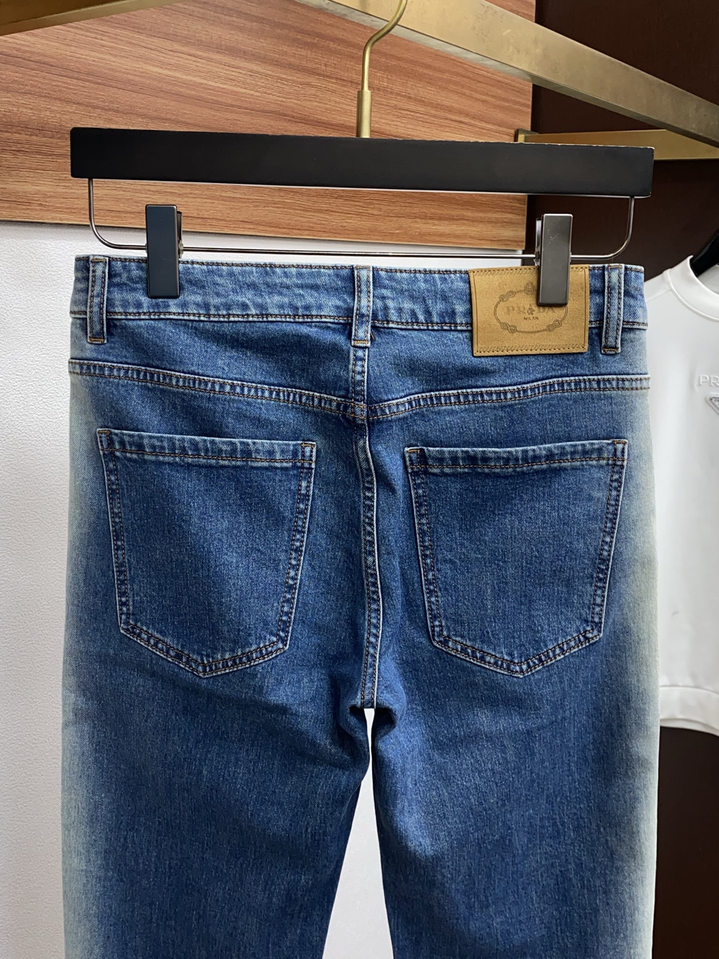 🌾 普拉达 高端定制、2026早春最新款牛仔裤 柜台同步发售 原版定制复刻 客供五金辅料 原单品质 进口