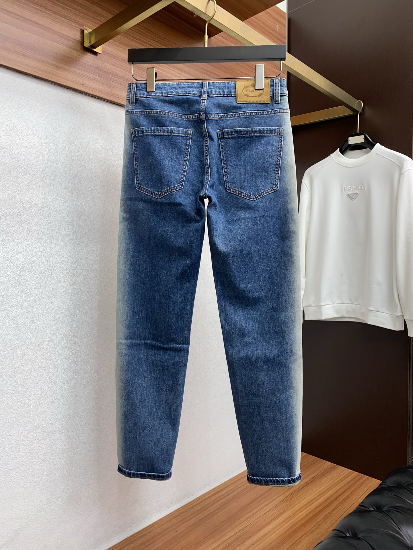 🌾 普拉达 高端定制、2026早春最新款牛仔裤 柜台同步发售 原版定制复刻 客供五金辅料 原单品质 进口