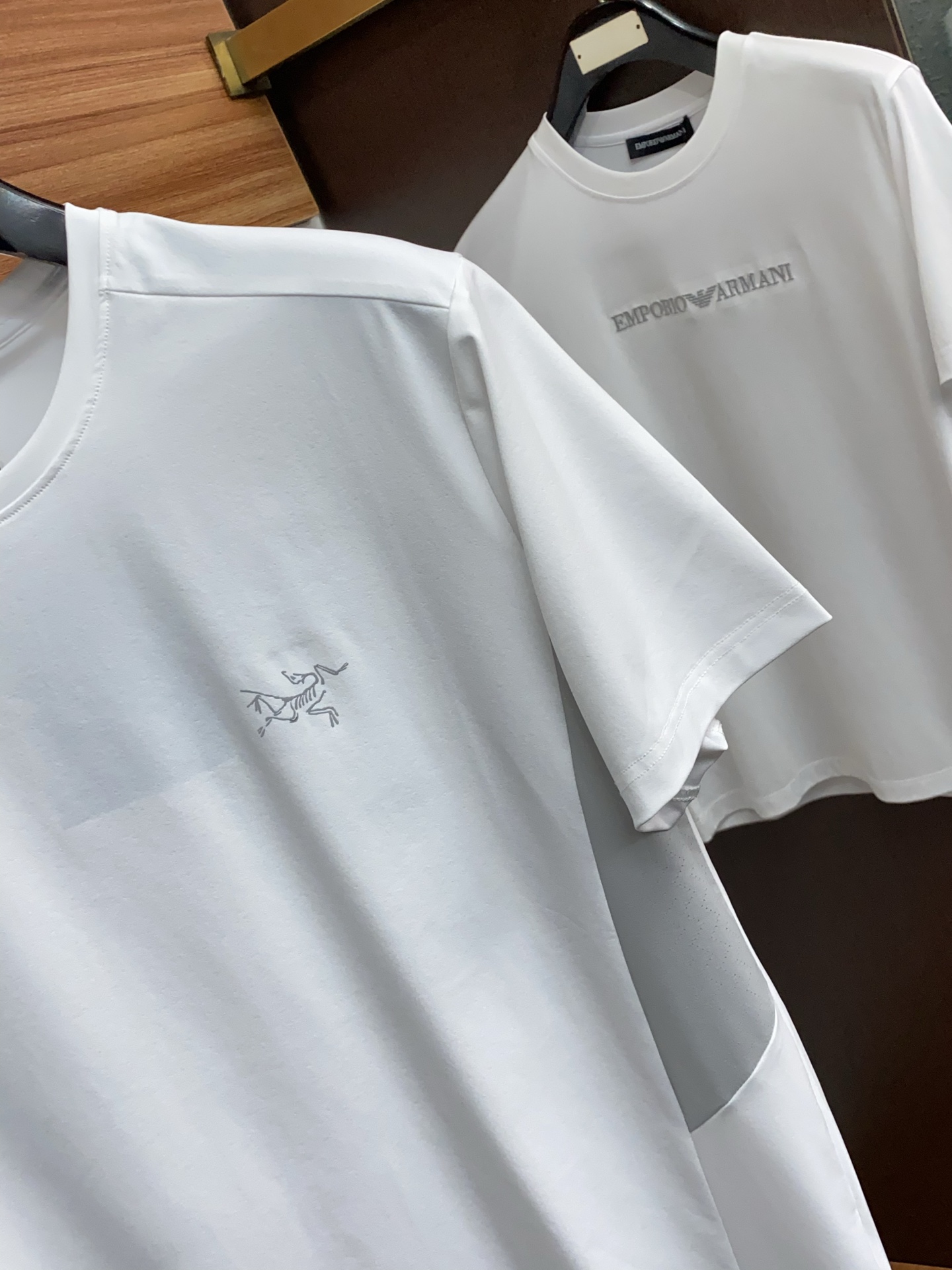 始祖鸟 26SS春夏新款 纯棉质圆领短袖 男士基础款纯白专柜短袖T恤衫！贸易公司渠道稀出，同步官网发售！