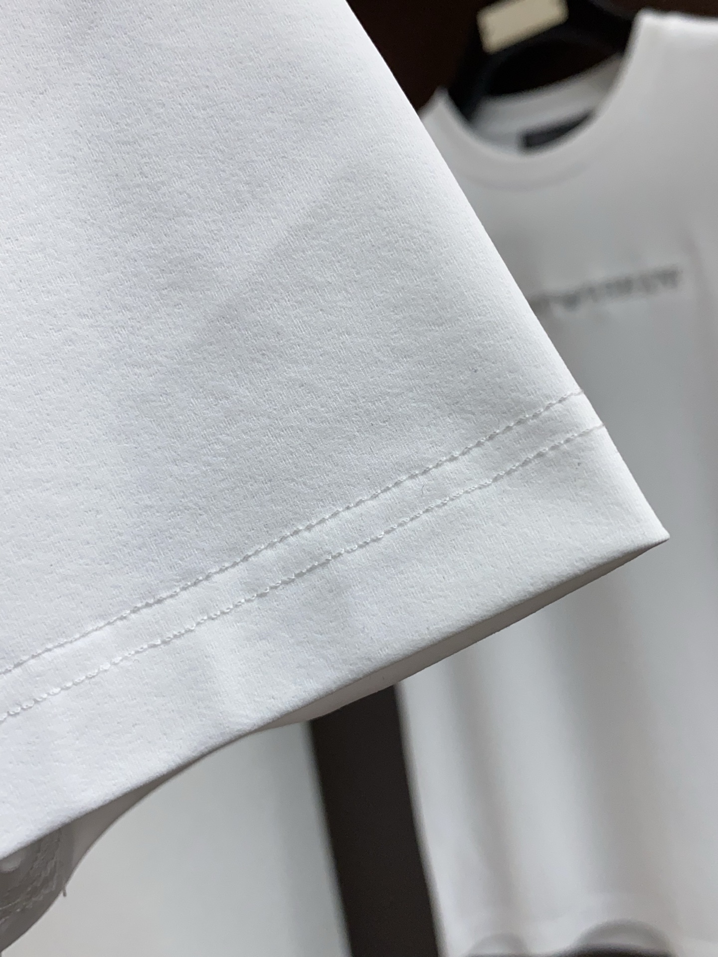 始祖鸟 26SS春夏新款 纯棉质圆领短袖 男士基础款纯白专柜短袖T恤衫！贸易公司渠道稀出，同步官网发售！