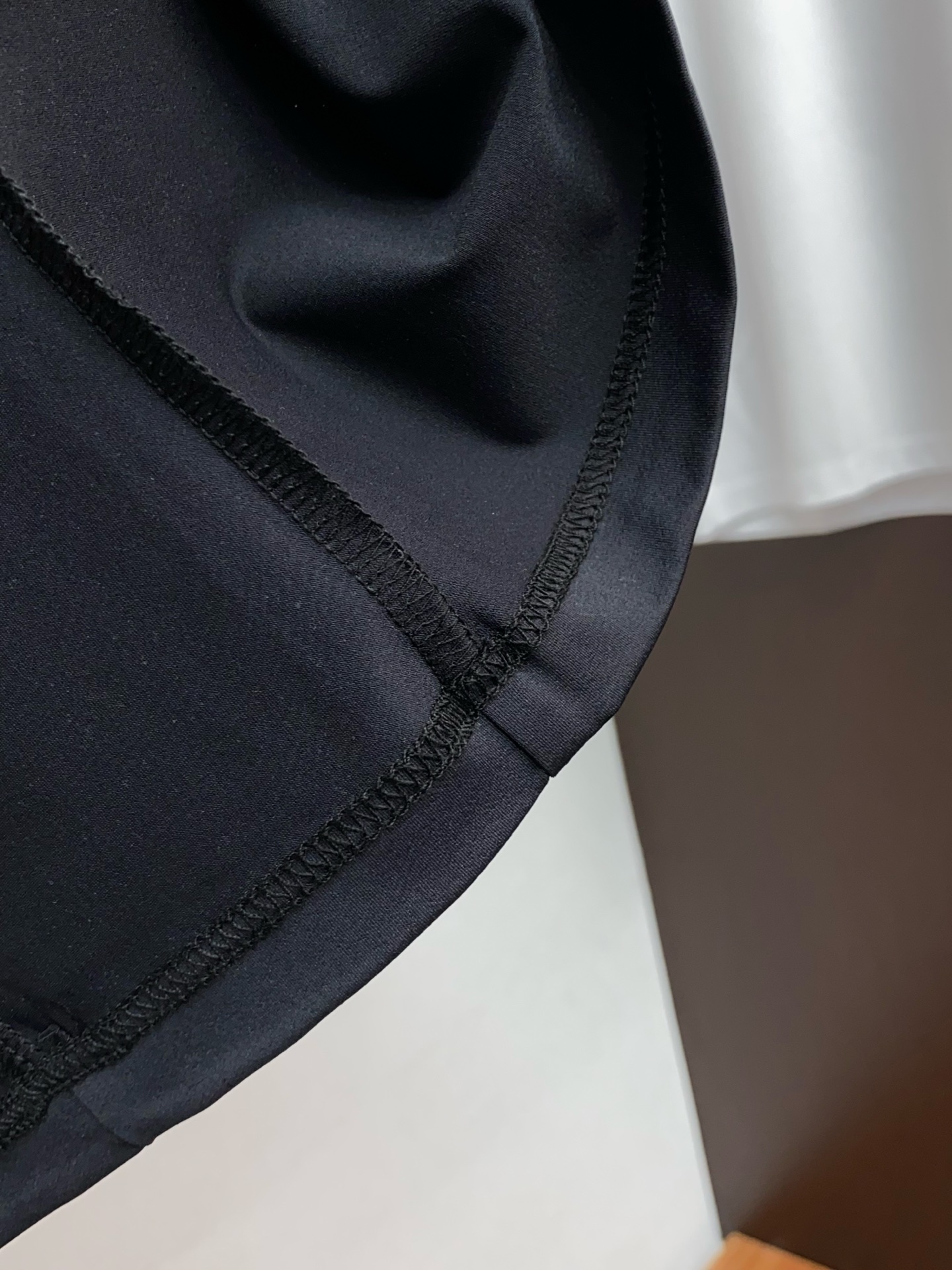 始祖鸟 26SS春夏新款 纯棉质圆领短袖 男士基础款纯白专柜短袖T恤衫！贸易公司渠道稀出，同步官网发售！