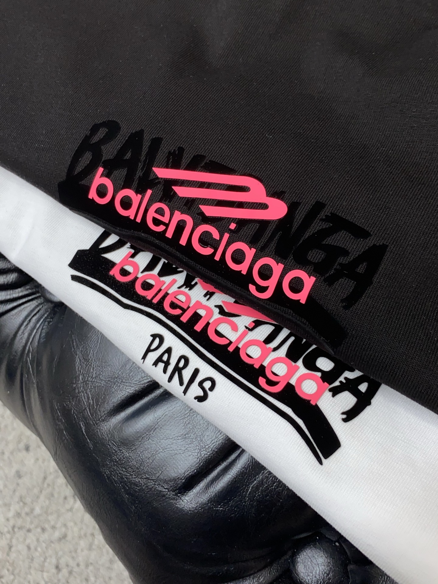 巴黎世家 26SS春夏新款 纯棉质圆领短袖 男士基础款纯白专柜短袖T恤衫！贸易公司渠道稀出，同步官网发售