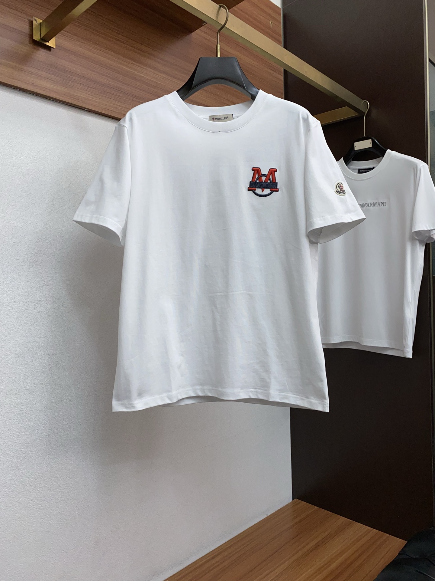 蒙口 26SS春夏新款 纯棉质圆领短袖 男士基础款纯白专柜短袖T恤衫！贸易公司渠道稀出，同步官网发售！基