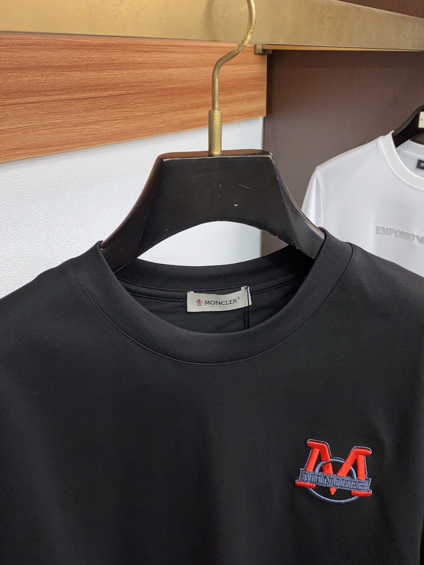 蒙口 26SS春夏新款 纯棉质圆领短袖 男士基础款纯白专柜短袖T恤衫！贸易公司渠道稀出，同步官网发售！基