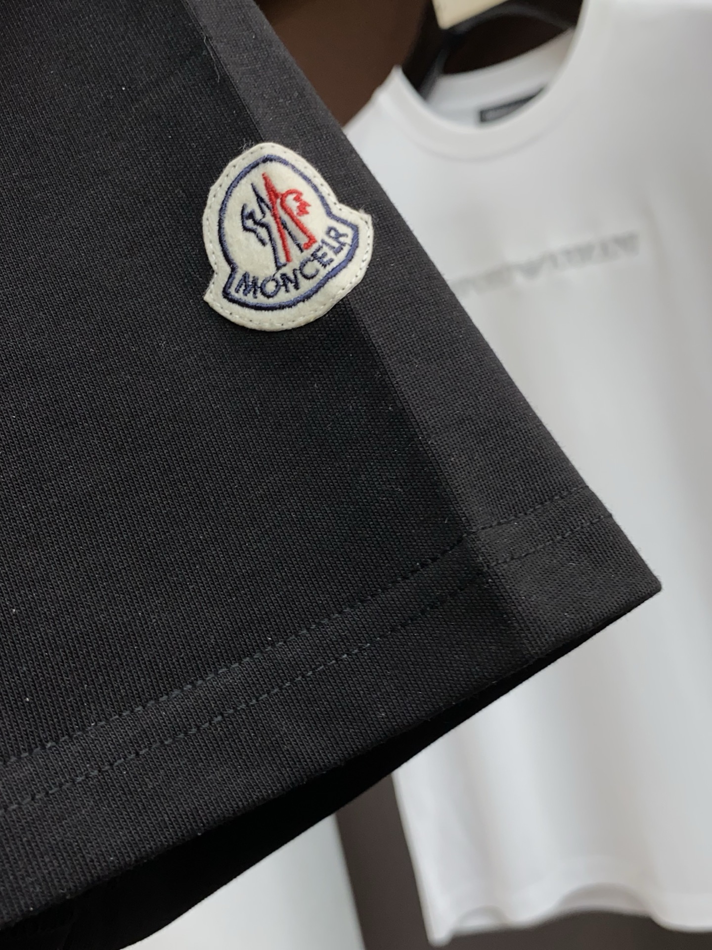 蒙口 26SS春夏新款 纯棉质圆领短袖 男士基础款纯白专柜短袖T恤衫！贸易公司渠道稀出，同步官网发售！基