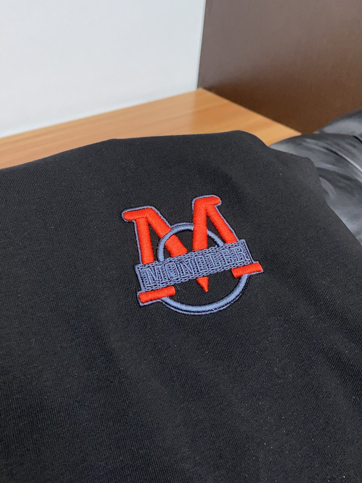 蒙口 26SS春夏新款 纯棉质圆领短袖 男士基础款纯白专柜短袖T恤衫！贸易公司渠道稀出，同步官网发售！基