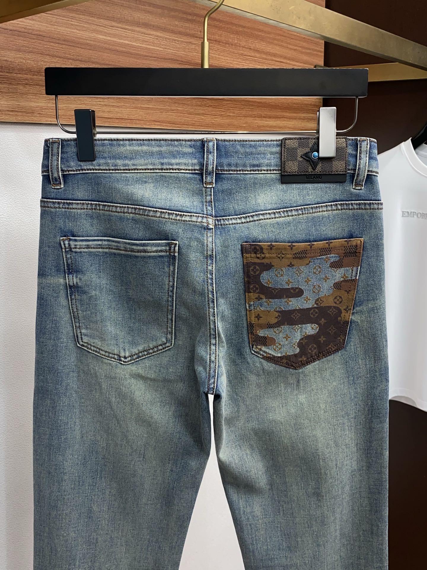 1v路易威登 高端定制、2026早春最新款牛仔裤 柜台同步发售 原版定制复刻 客供五金辅料 原单品质 进