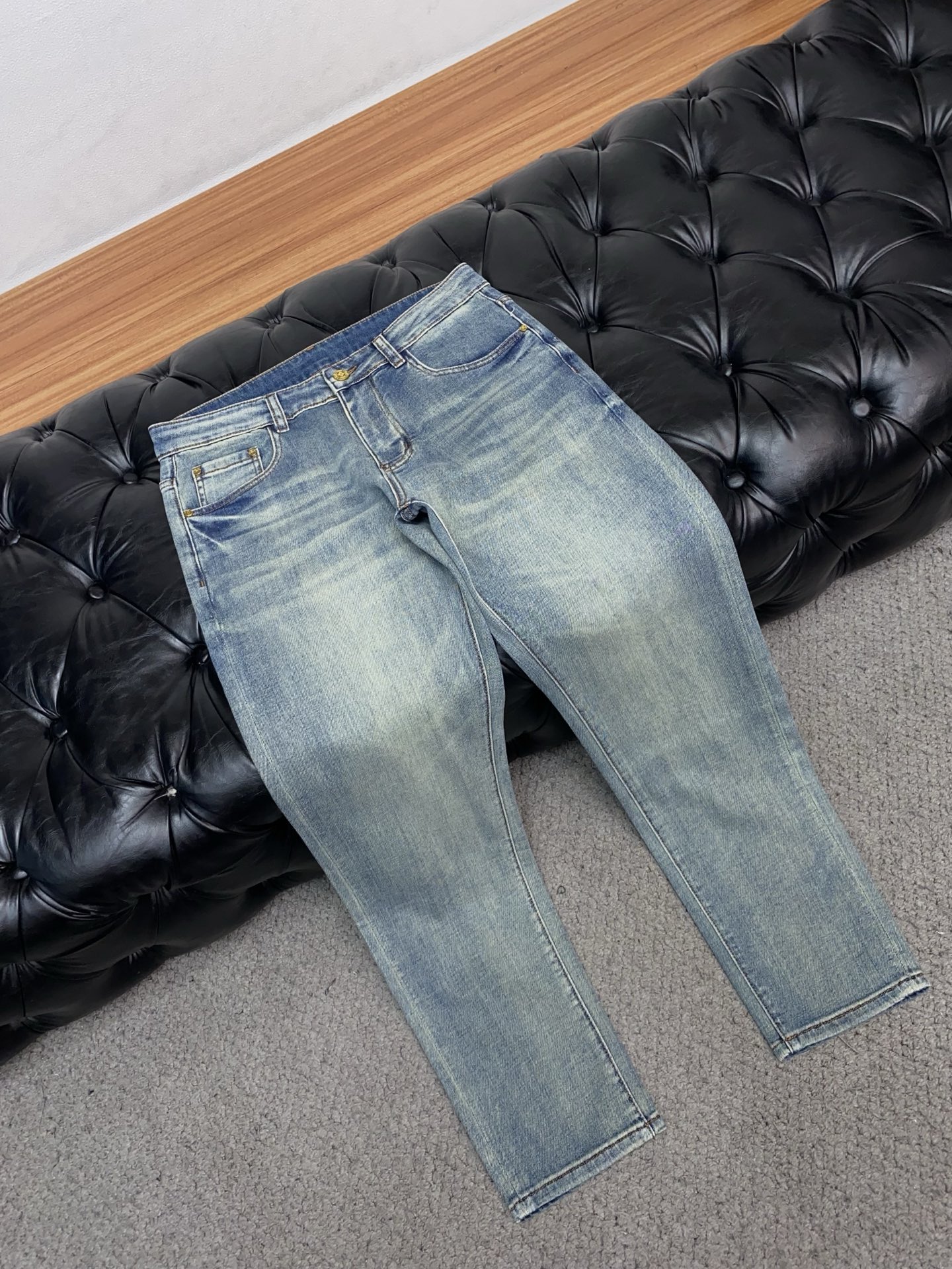 1v路易威登 高端定制、2026早春最新款牛仔裤 柜台同步发售 原版定制复刻 客供五金辅料 原单品质 进