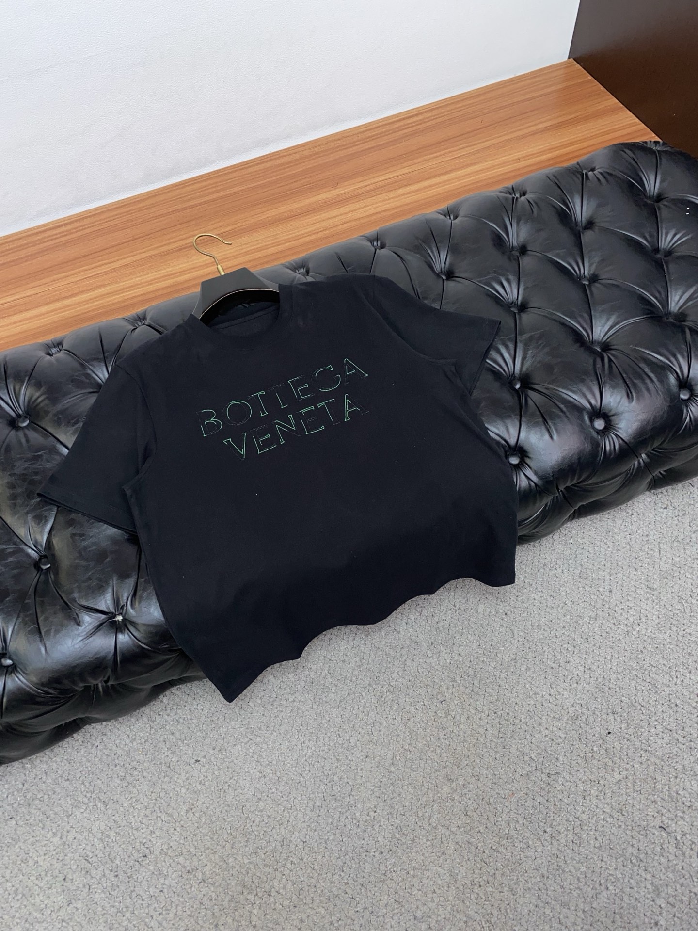 布鲁提 2026新款AW新品，时尚休闲打短袖 专柜同步有售，定制长绒棉面料，工艺极度复杂，视觉相当雅致时