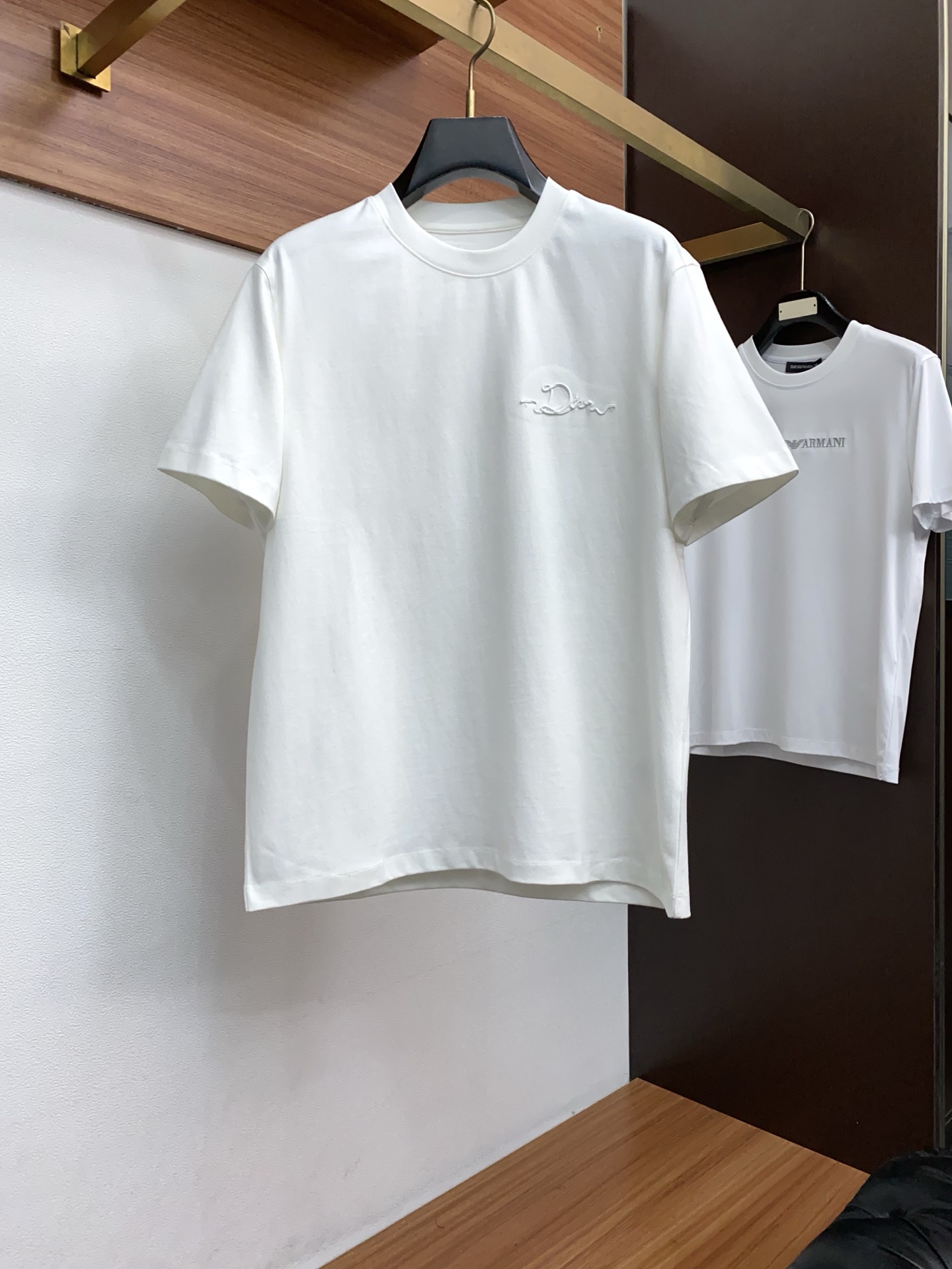 迪奥 2026新款AW新品，时尚休闲打短袖 专柜同步有售，定制长绒棉面料，工艺极度复杂，视觉相当雅致时髦