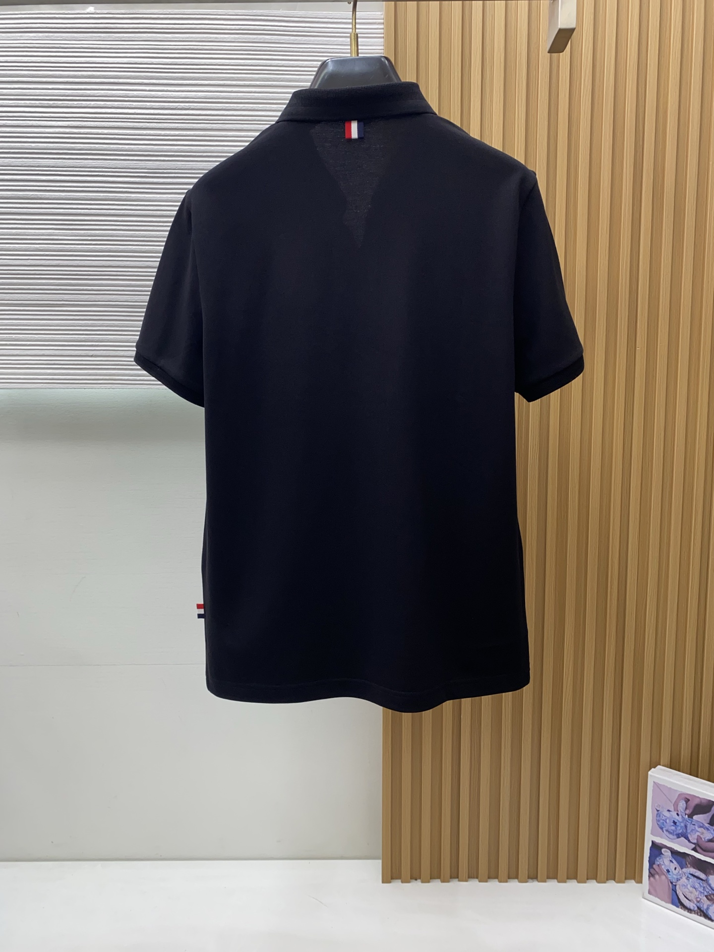 蒙口 2026s经典时尚翻领 Polo衫短袖 ，贸易公司渠道订单，简约大气，时尚百搭，品相更是无法挑剔！