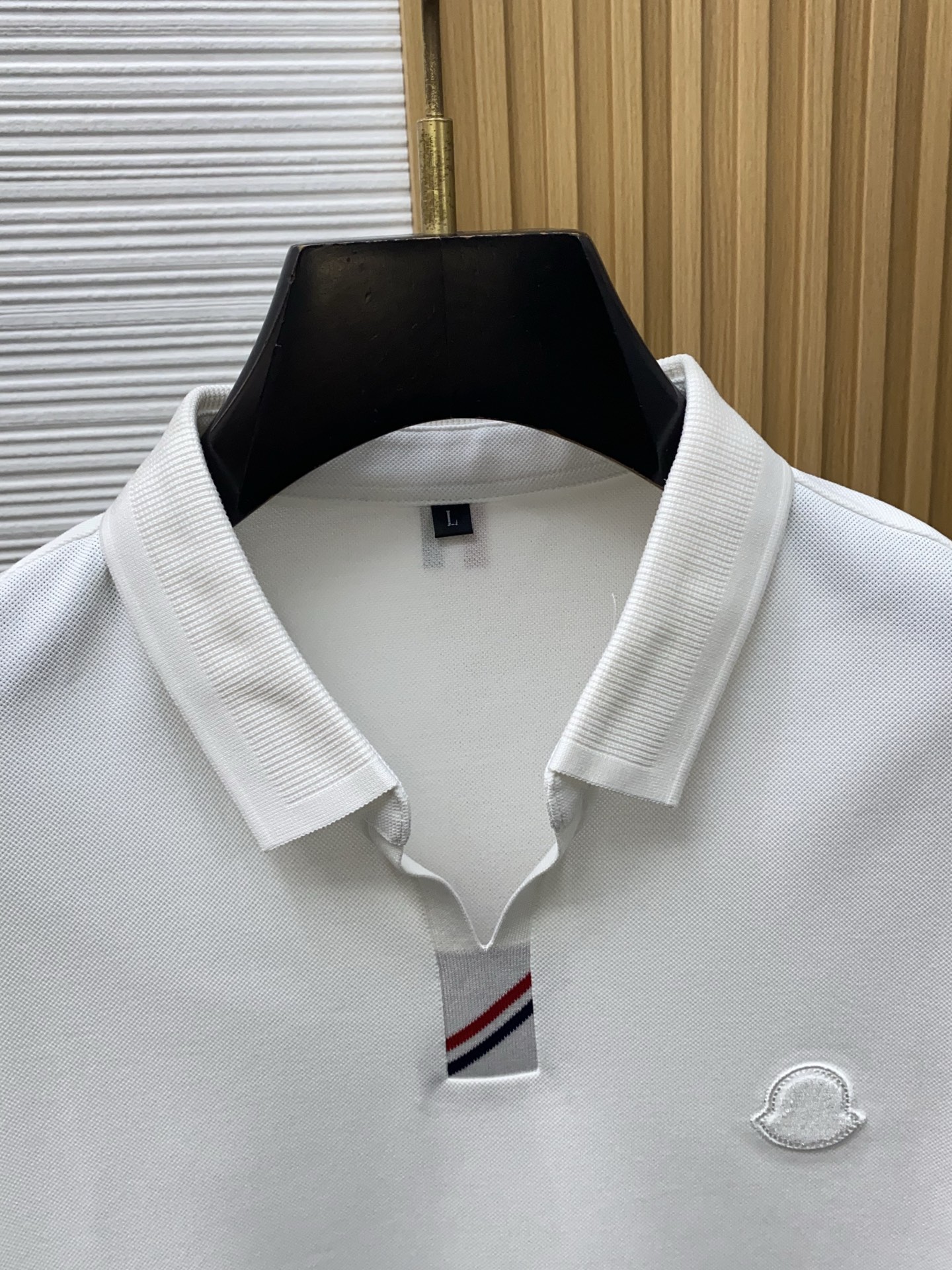 蒙口 2026s经典时尚翻领 Polo衫短袖 ，贸易公司渠道订单，简约大气，时尚百搭，品相更是无法挑剔！