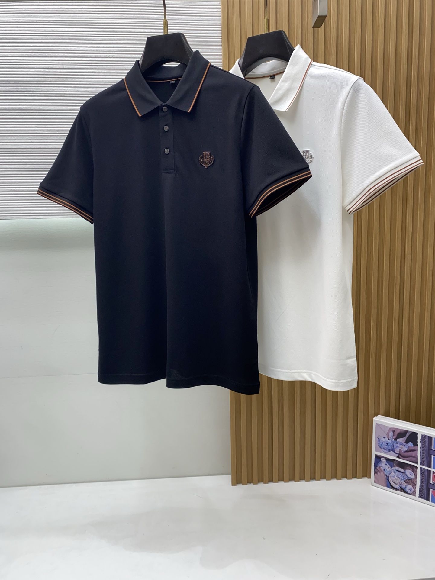 Loro piana 诺悠翩雅 2026s经典时尚翻领 Polo衫短袖 ，贸易公司渠道订单，简约大气，时