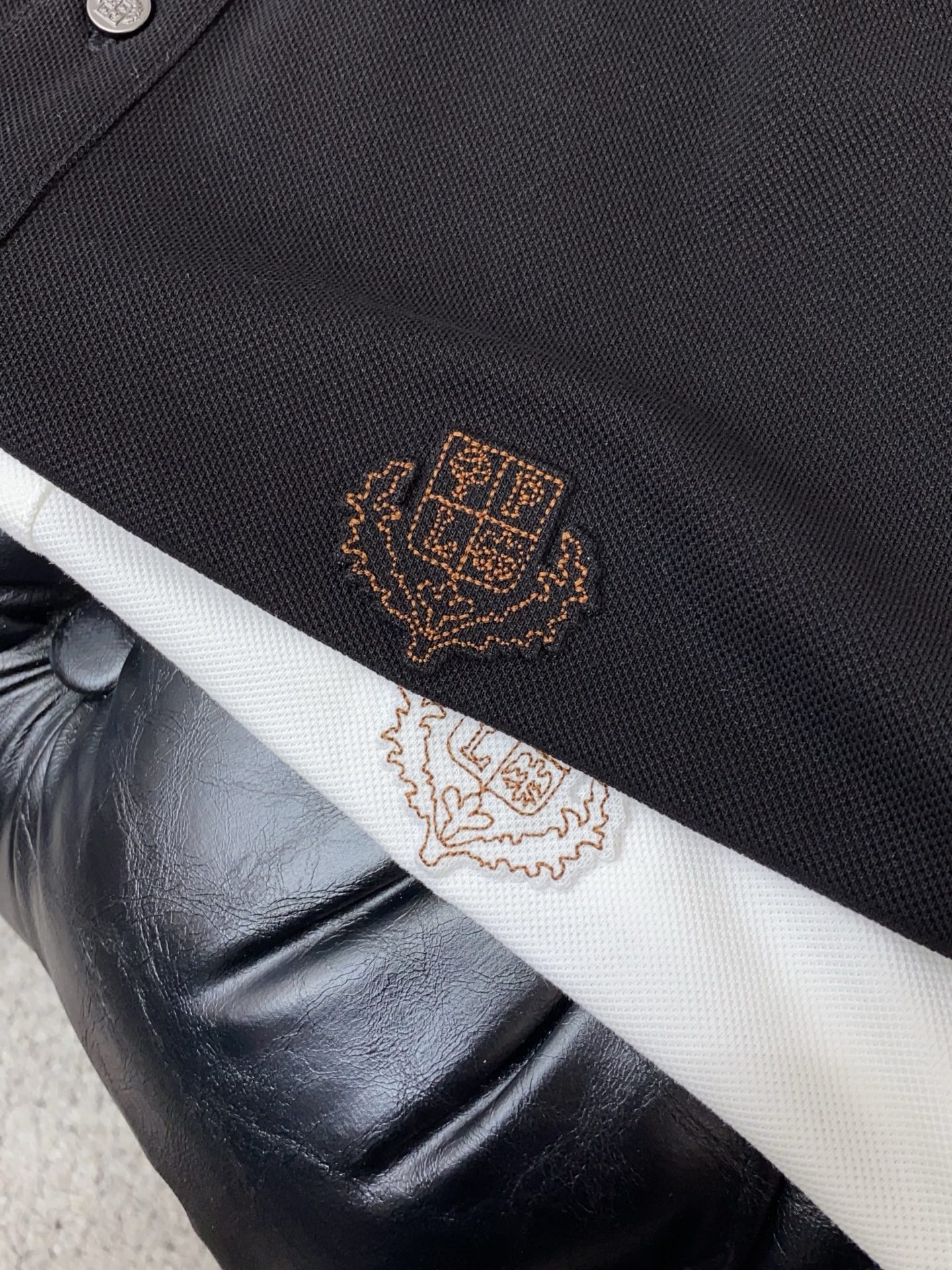 Loro Piana 诺悠翩雅 2026s经典时尚翻领 Polo衫短袖 ，贸易公司渠道订单，简约大气，时