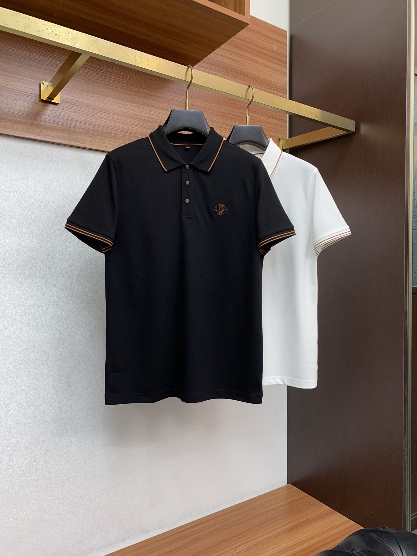 Loro Piana 诺悠翩雅 2026s经典时尚翻领 Polo衫短袖 ，贸易公司渠道订单，简约大气，时