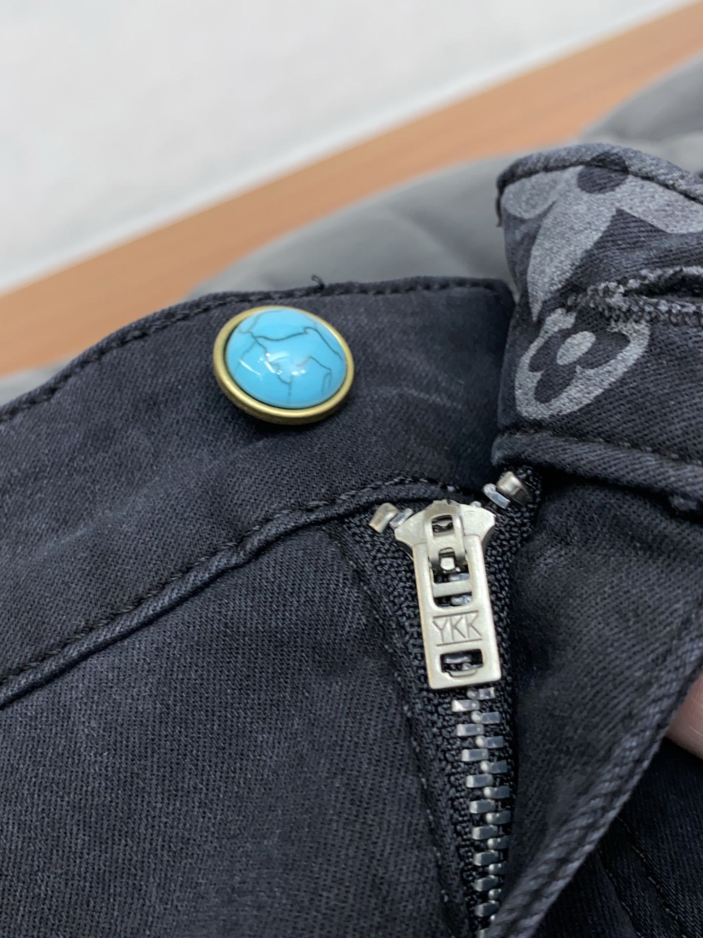 🌾 1v路易威登 高端定制、2026早春最新款牛仔裤 柜台同步发售 原版定制复刻 客供五金辅料 原单品质