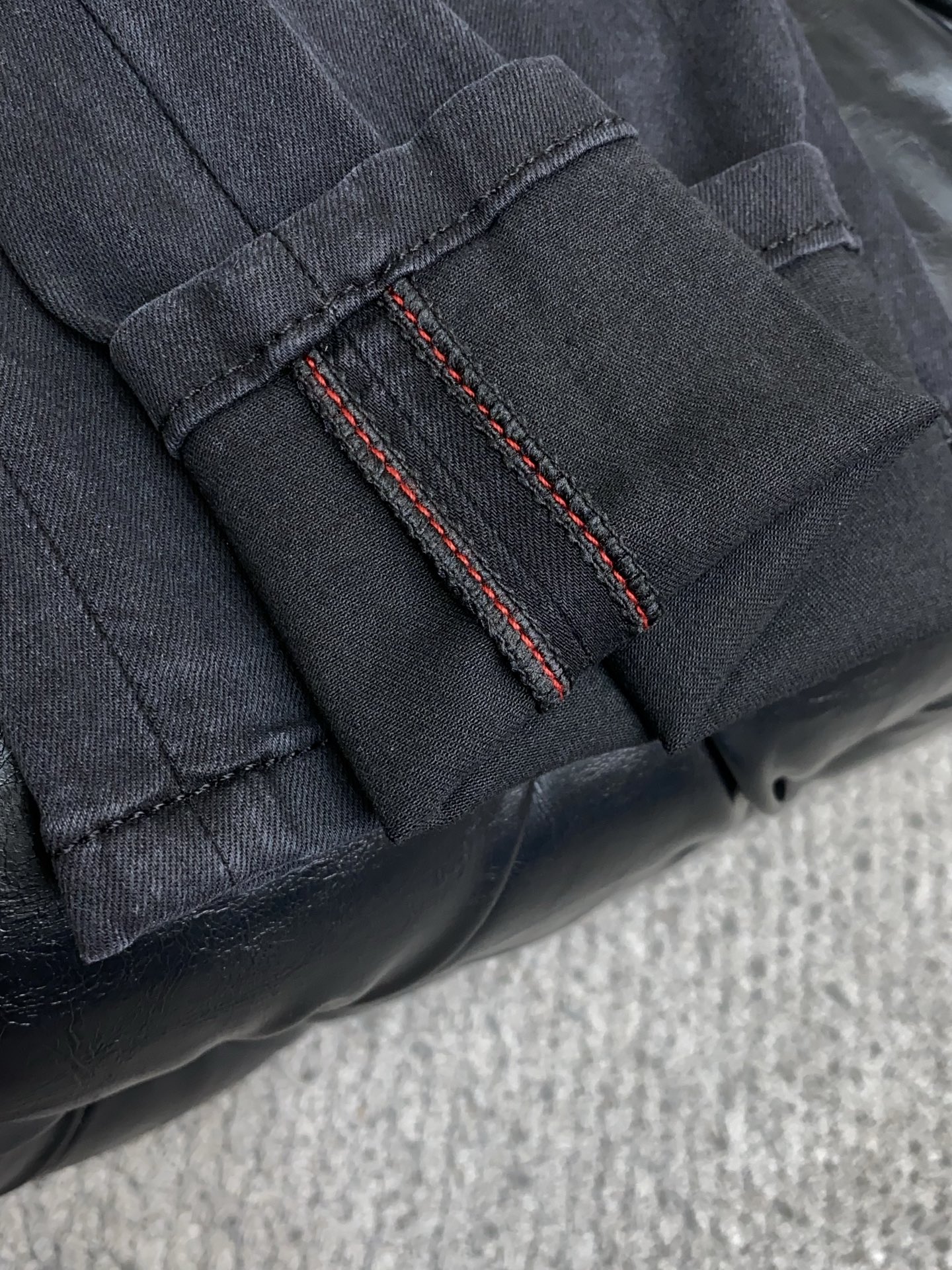 🌾 1v路易威登 高端定制、2026早春最新款牛仔裤 柜台同步发售 原版定制复刻 客供五金辅料 原单品质