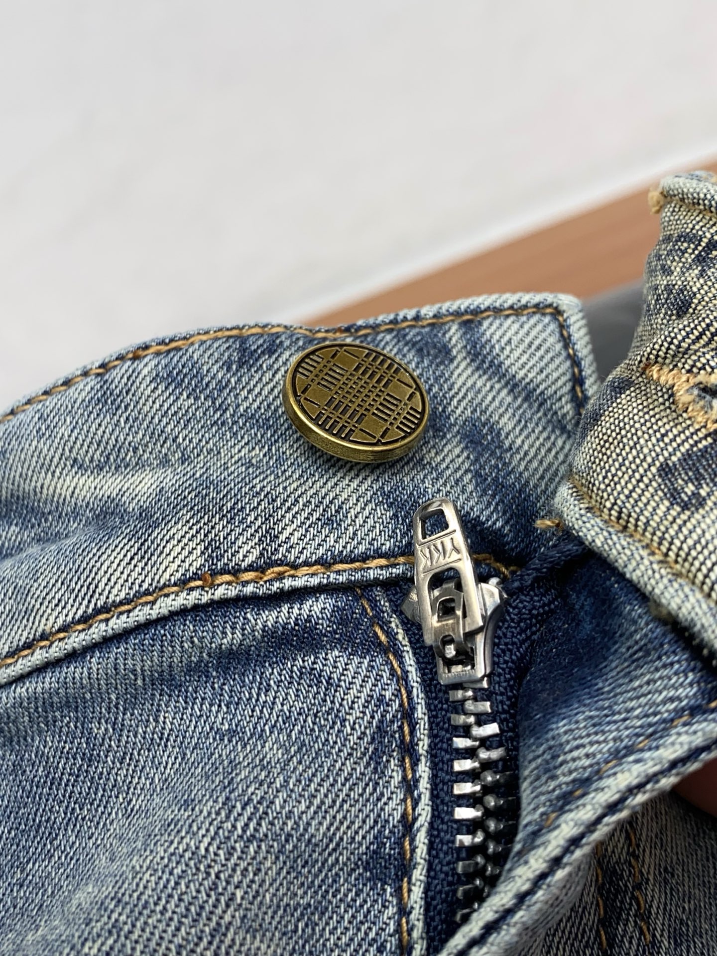 🌾 巴宝莉 高端定制、2026早春最新款牛仔裤 柜台同步发售 原版定制复刻 客供五金辅料 原单品质 进口