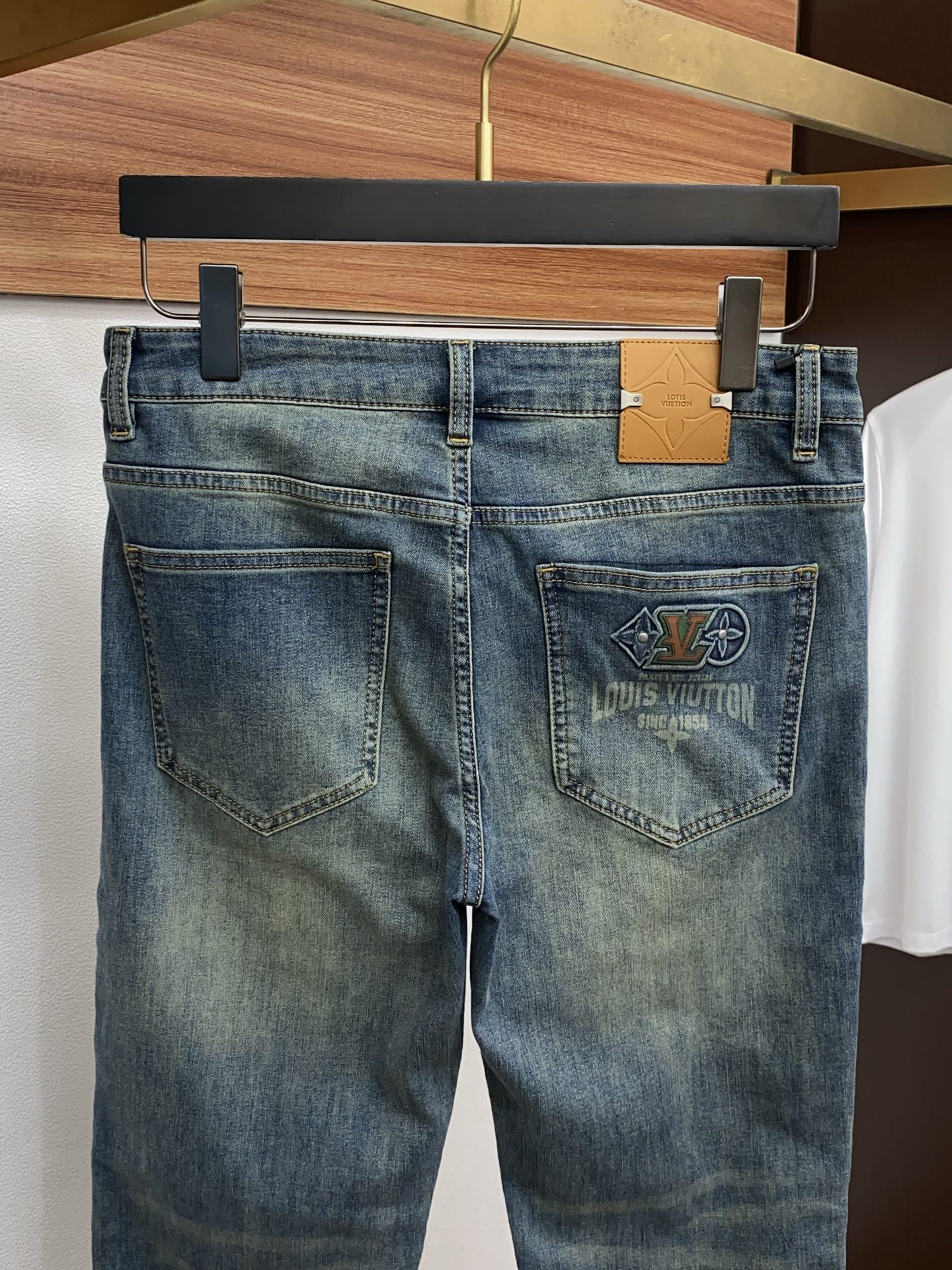 1v路易威登 高端定制、2026早春最新款牛仔裤 柜台同步发售 原版定制复刻 客供五金辅料 原单品质 进