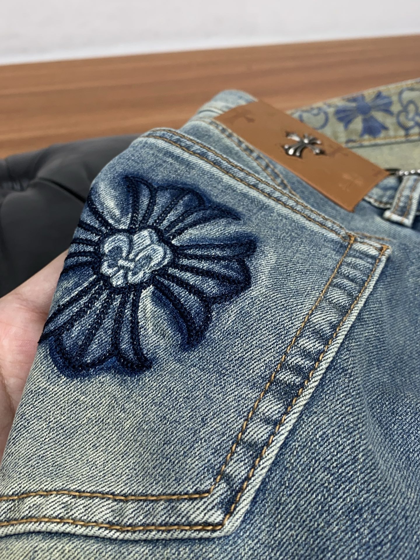 克罗心 高端定制、2026早春最新款牛仔裤 柜台同步发售 原版定制复刻 客供五金辅料 原单品质 进口牛仔