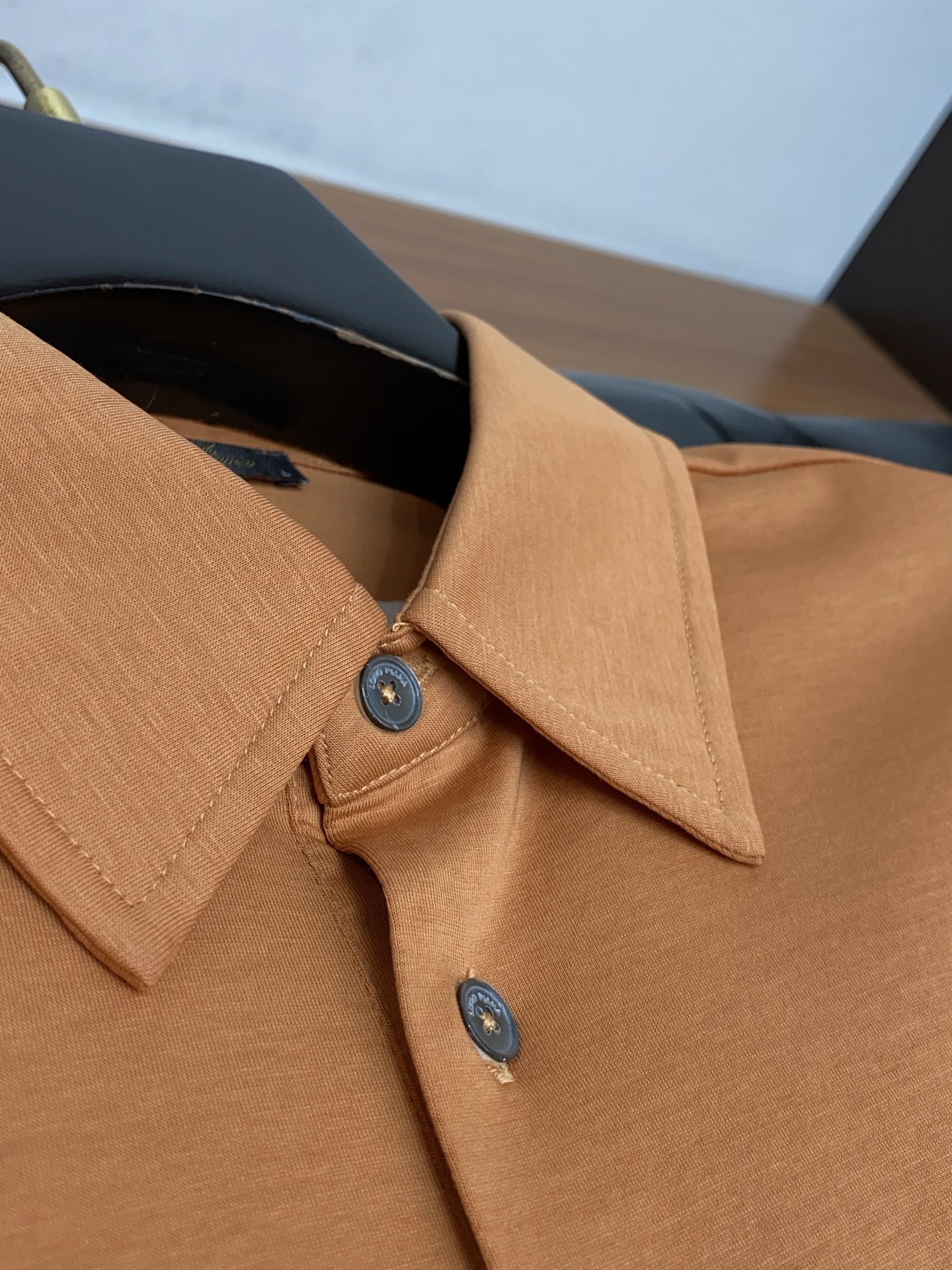 Loro Piana 诺悠翩雅 2026s经典时尚翻领 Polo衫短袖 ，贸易公司渠道订单，简约大气，时