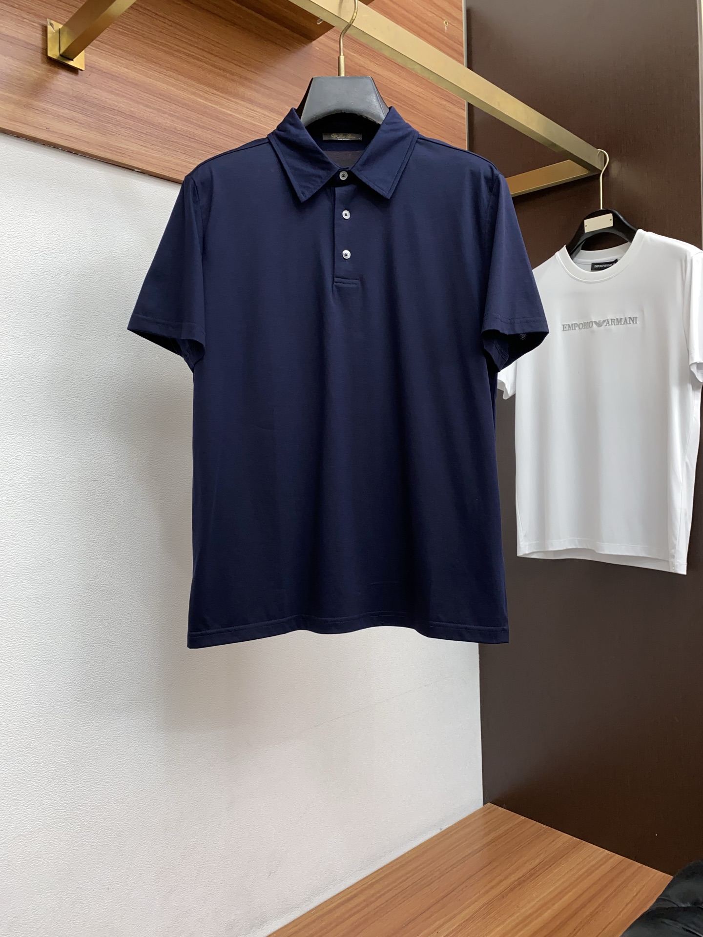 Loro Piana 诺悠翩雅 2026s经典时尚翻领 Polo衫短袖 ，贸易公司渠道订单，简约大气，时