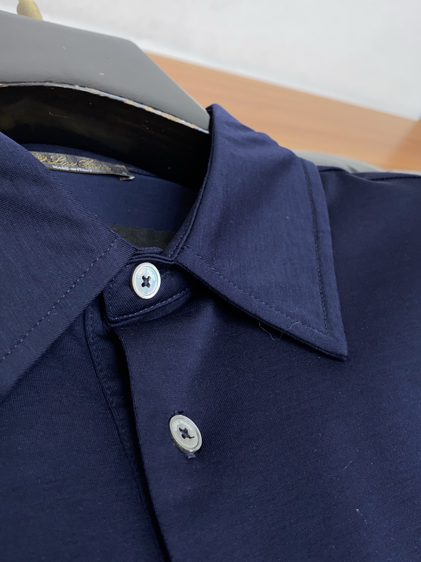 Loro Piana 诺悠翩雅 2026s经典时尚翻领 Polo衫短袖 ，贸易公司渠道订单，简约大气，时