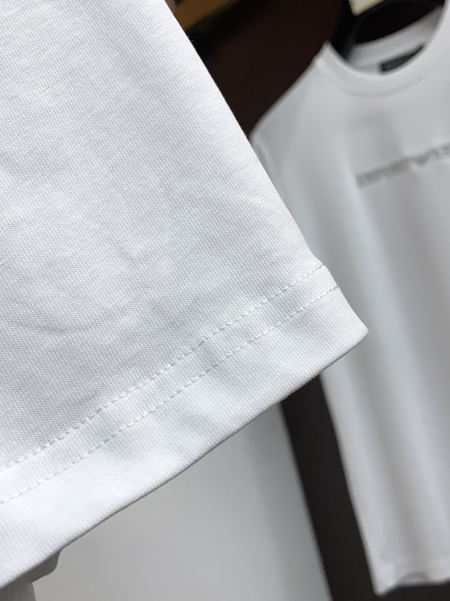 1v路易威登 26SS春夏新款 纯棉质圆领短袖 男士基础款纯白专柜短袖T恤衫！贸易公司渠道稀出，同步官网