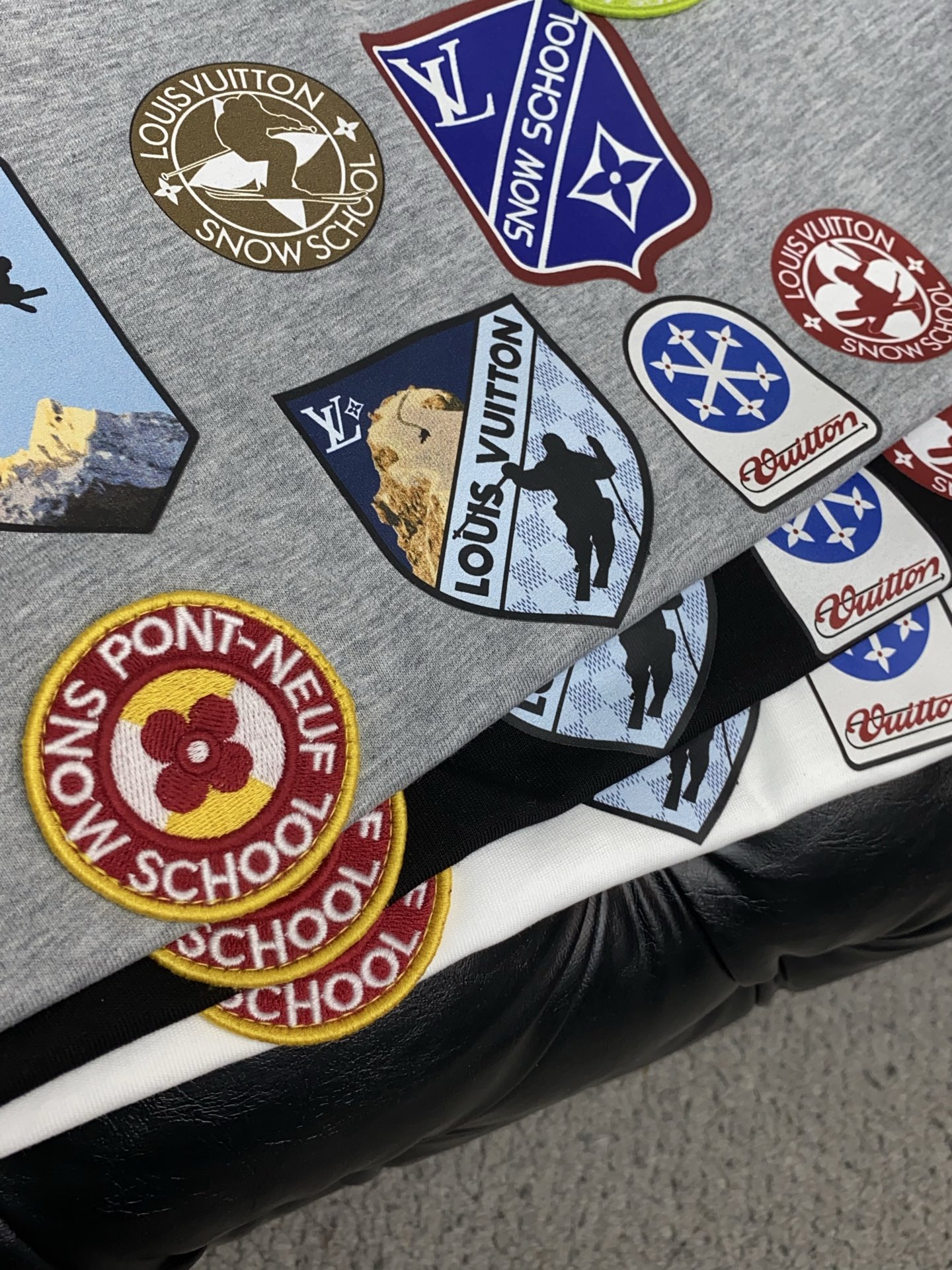 1v路易威登 26SS春夏新款 纯棉质圆领短袖 男士基础款纯白专柜短袖T恤衫！贸易公司渠道稀出，同步官网