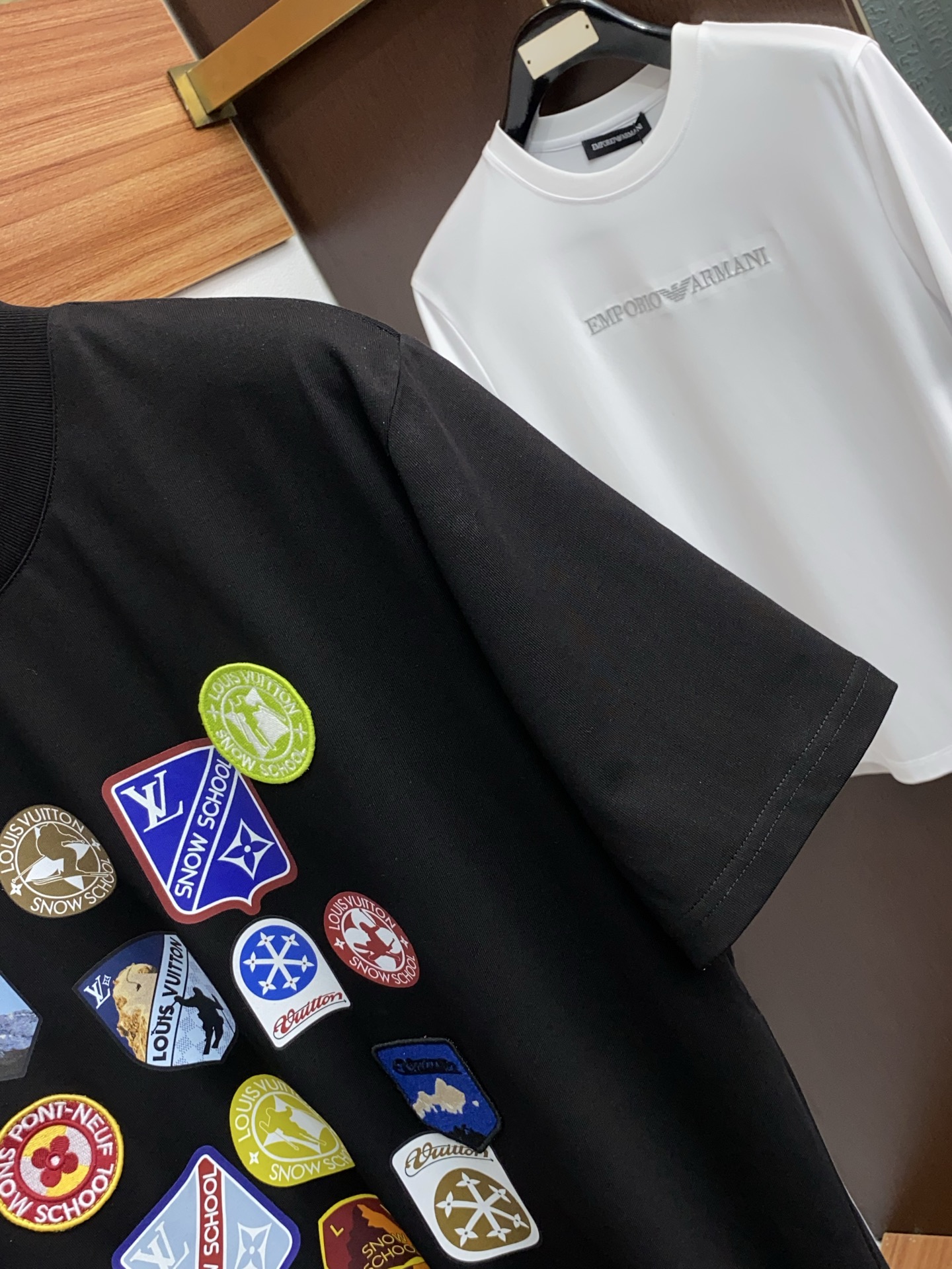 1v 路易威登 26SS春夏新款 纯棉质圆领短袖 男士基础款纯白专柜短袖T恤衫！贸易公司渠道稀出，同步官