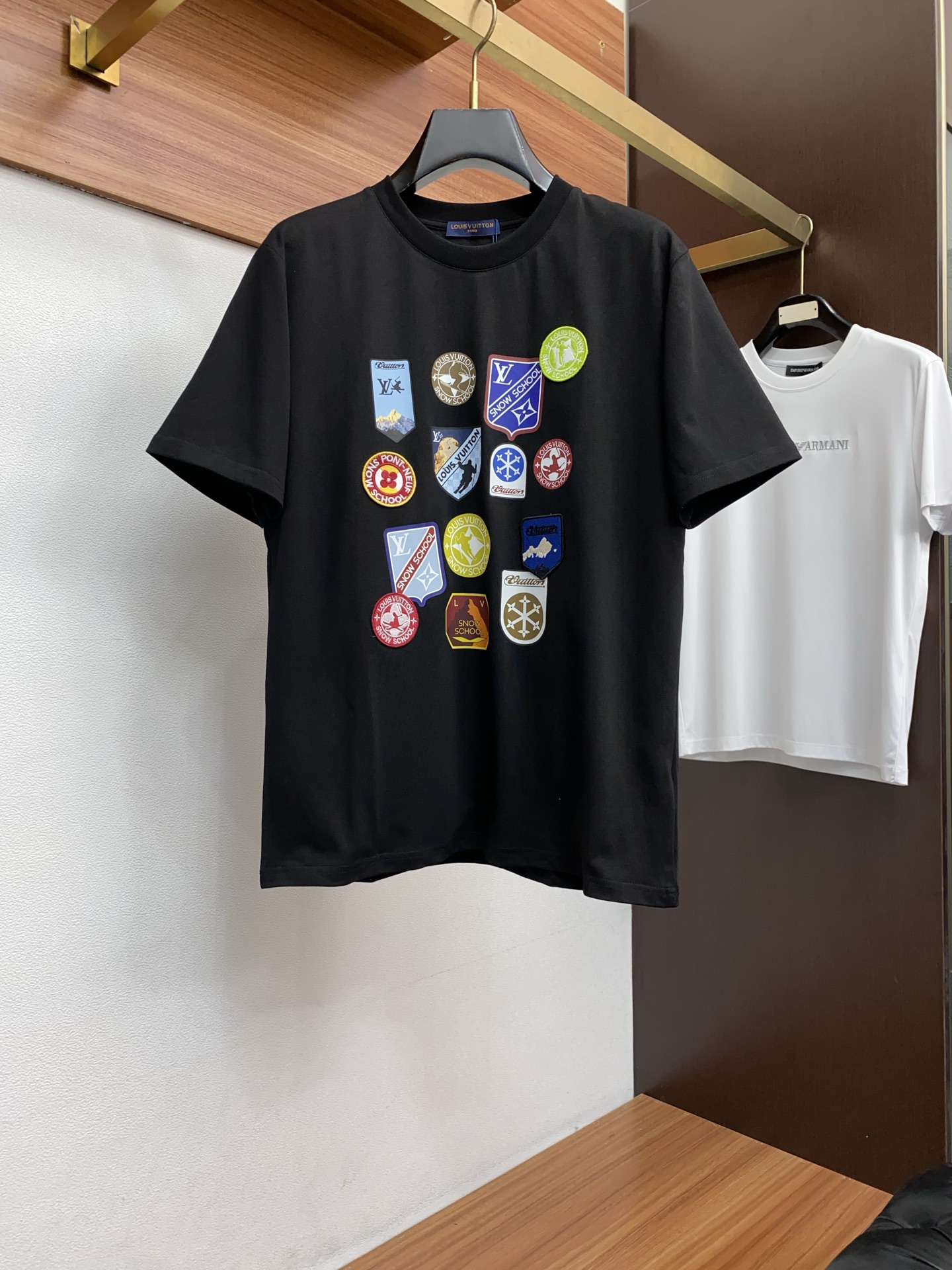 1v 路易威登 26SS春夏新款 纯棉质圆领短袖 男士基础款纯白专柜短袖T恤衫！贸易公司渠道稀出，同步官