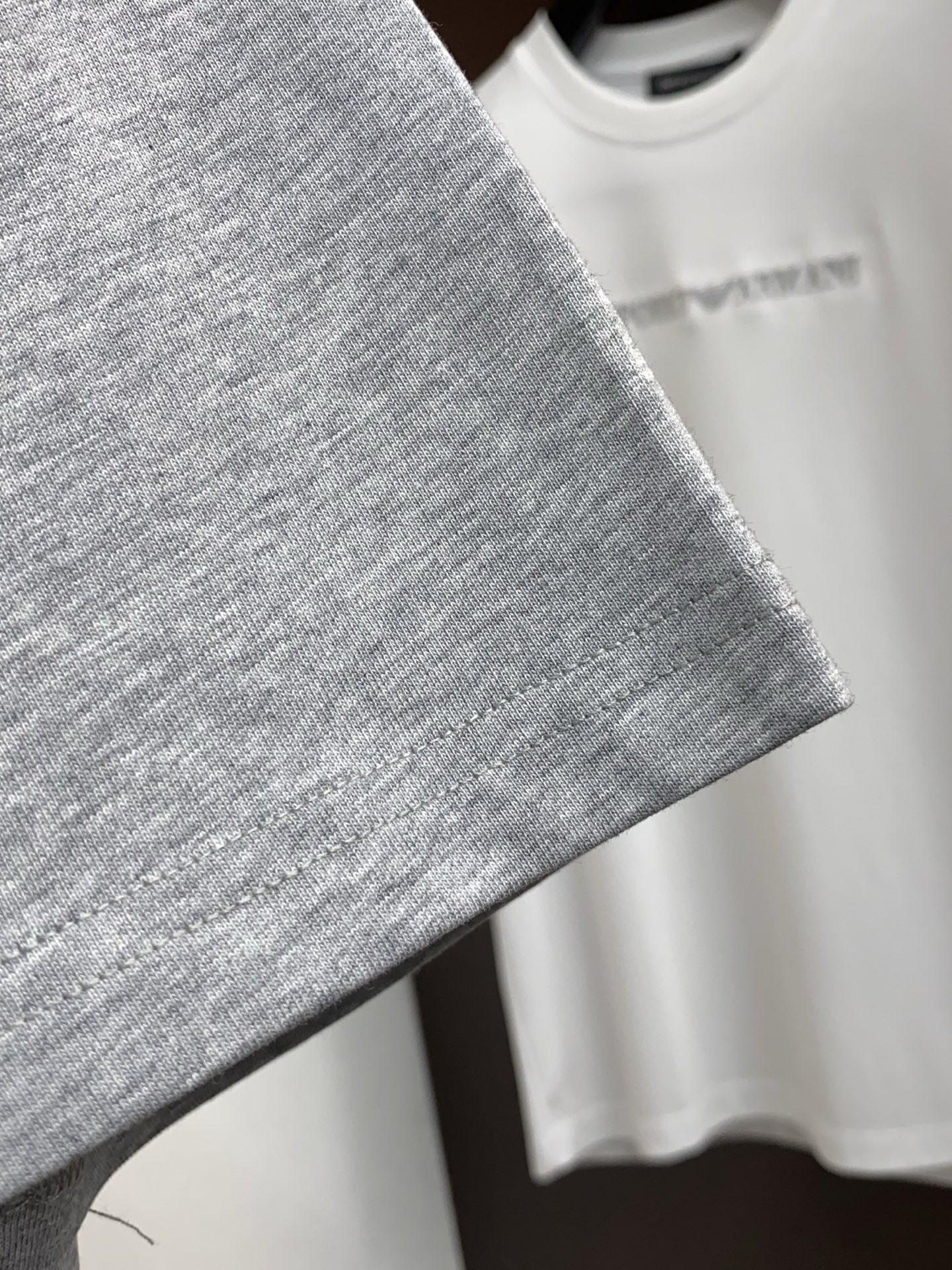 1v 路易威登 26SS春夏新款 纯棉质圆领短袖 男士基础款纯白专柜短袖T恤衫！贸易公司渠道稀出，同步官