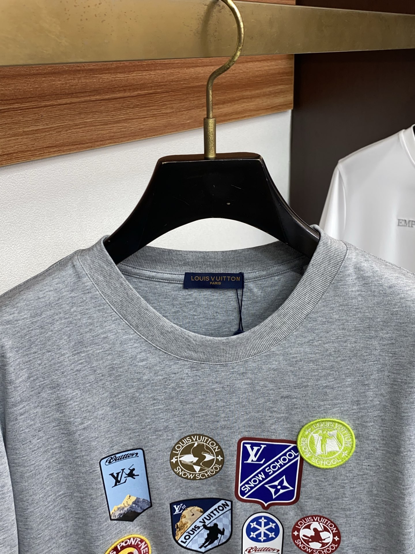 1v 路易威登 26SS春夏新款 纯棉质圆领短袖 男士基础款纯白专柜短袖T恤衫！贸易公司渠道稀出，同步官