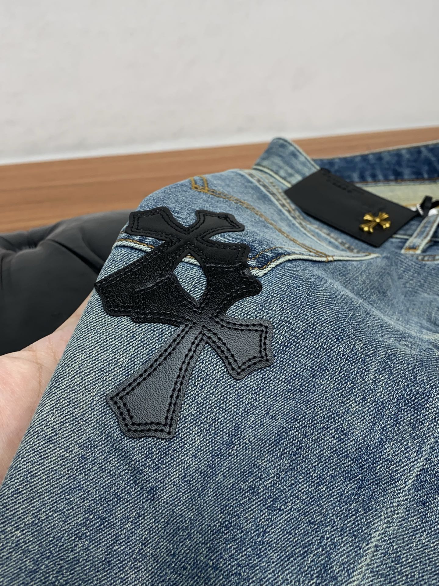 🌾 克罗心 高端定制、2026早春最新款牛仔裤 柜台同步发售 原版定制复刻 客供五金辅料 原单品质 进口