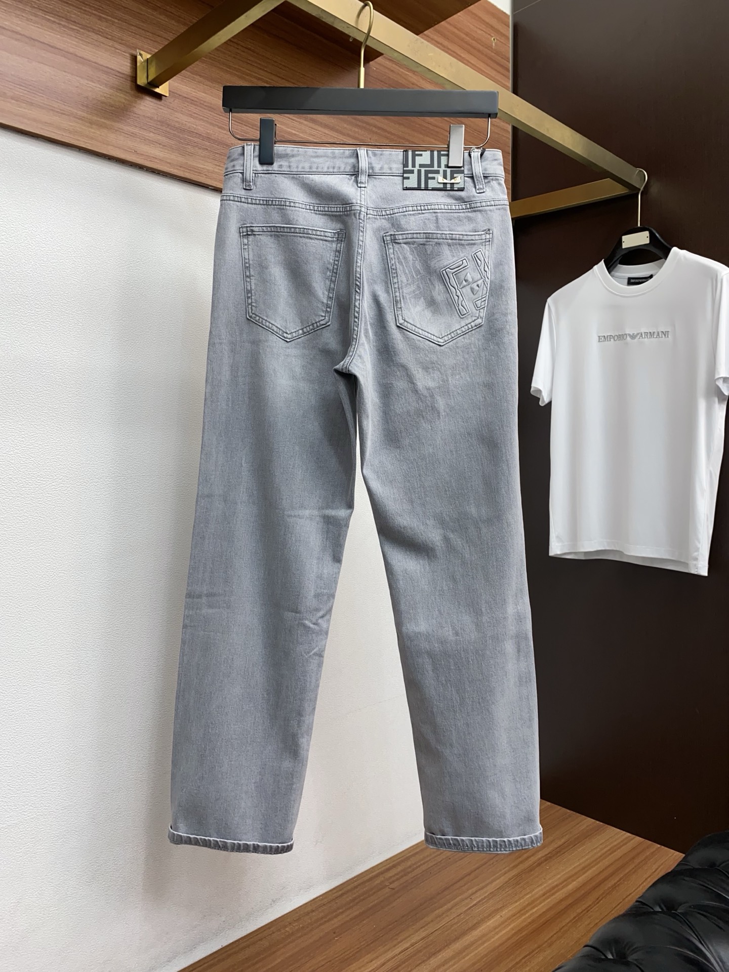 芬迪 高端定制、2026早春最新款牛仔裤 柜台同步发售 原版定制复刻 客供五金辅料 原单品质 进口牛仔面