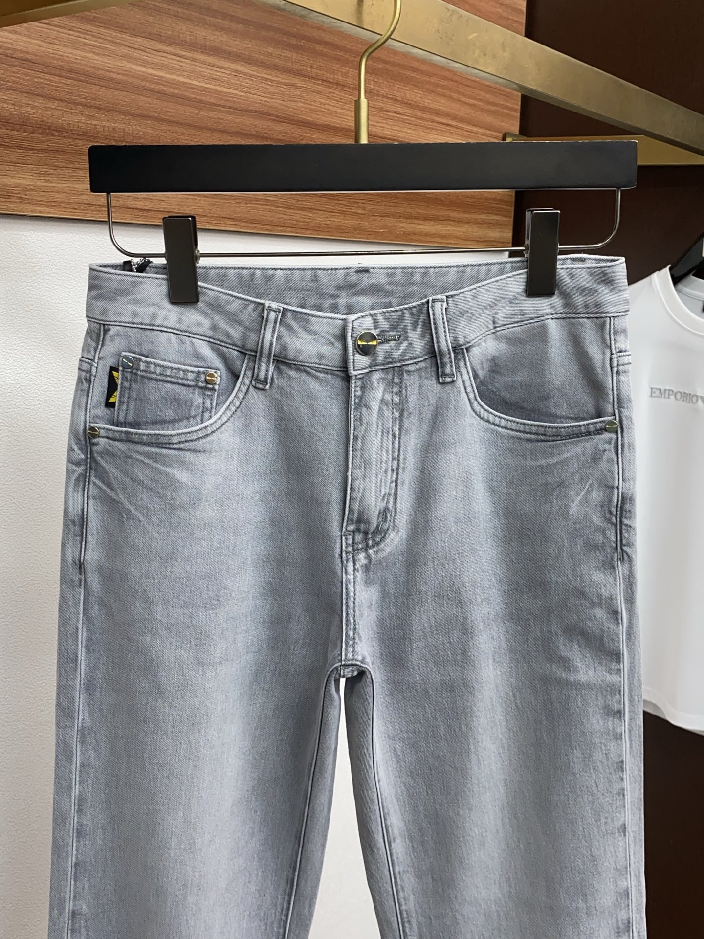 芬迪 高端定制、2026早春最新款牛仔裤 柜台同步发售 原版定制复刻 客供五金辅料 原单品质 进口牛仔面