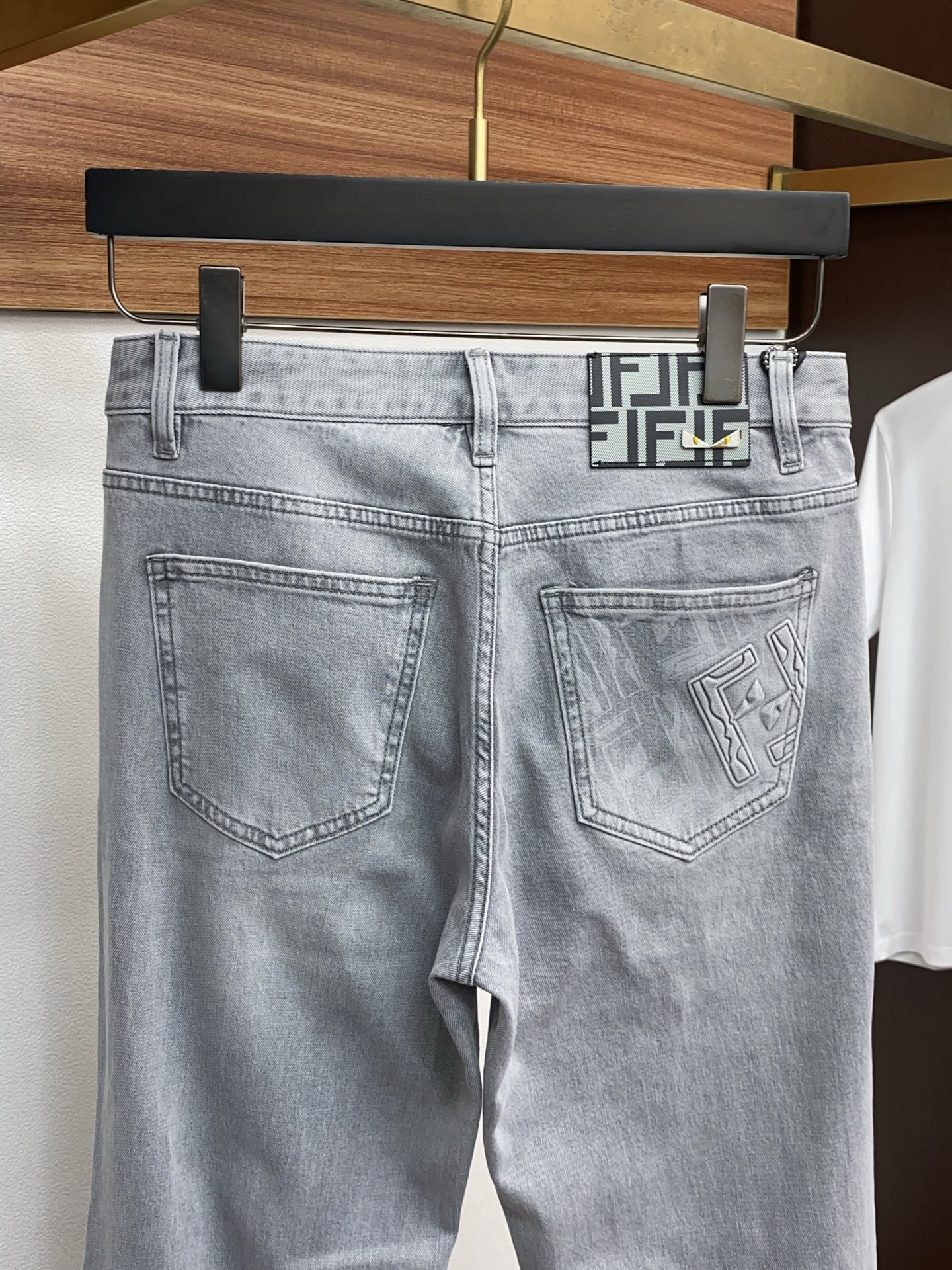 芬迪 高端定制、2026早春最新款牛仔裤 柜台同步发售 原版定制复刻 客供五金辅料 原单品质 进口牛仔面