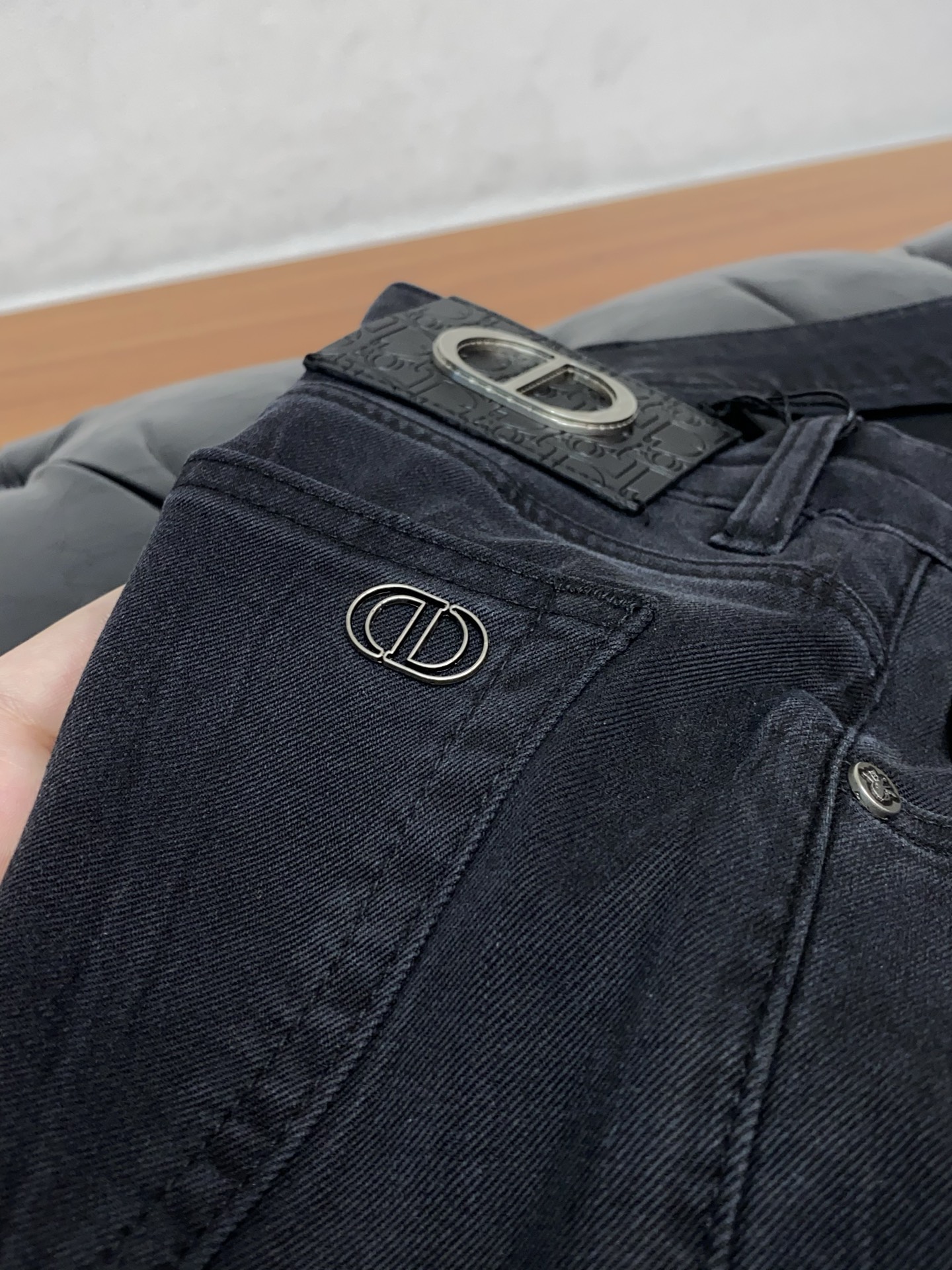 🌾 迪奥 高端定制、2026早春最新款牛仔裤 柜台同步发售 原版定制复刻 客供五金辅料 原单品质 进口牛