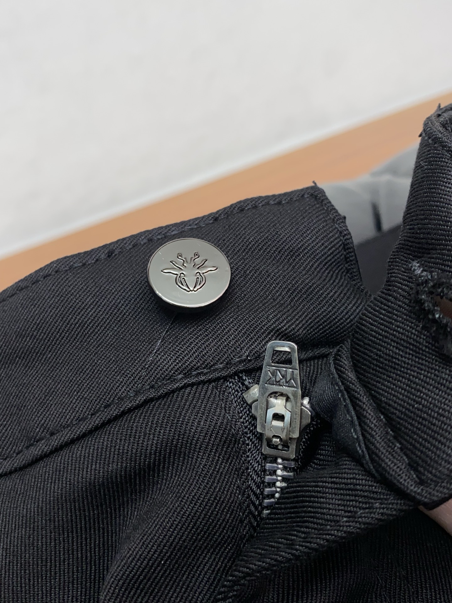 迪奥 高端定制、2026早春最新款牛仔裤 柜台同步发售 原版定制复刻 客供五金辅料 原单品质 进口牛仔面