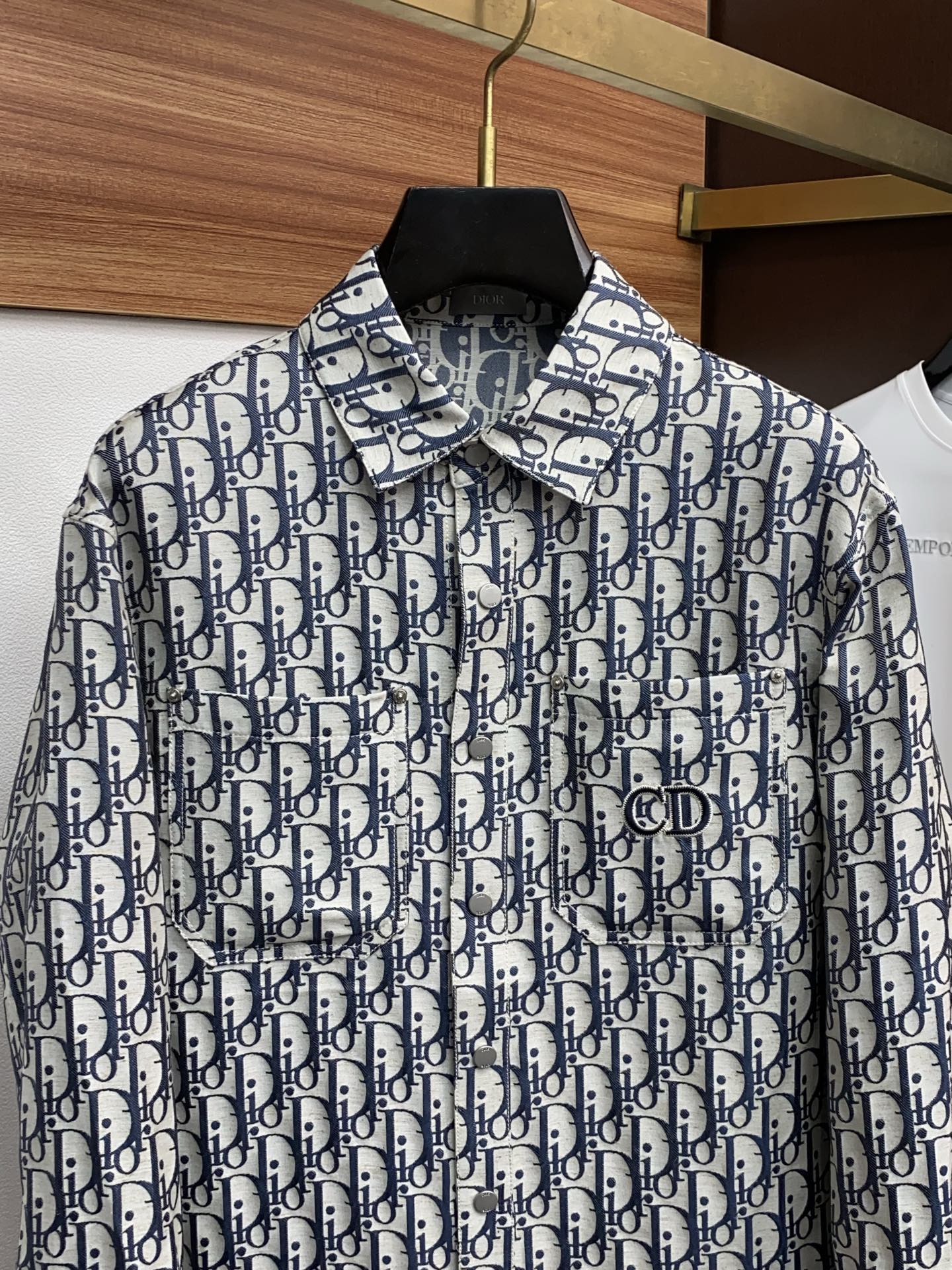 🌾 迪奥 2026春夏新款男士休闲定制夹克外套。穿上简约干练的休闲外套，瞬间重回时髦霸气，又是活力满满的