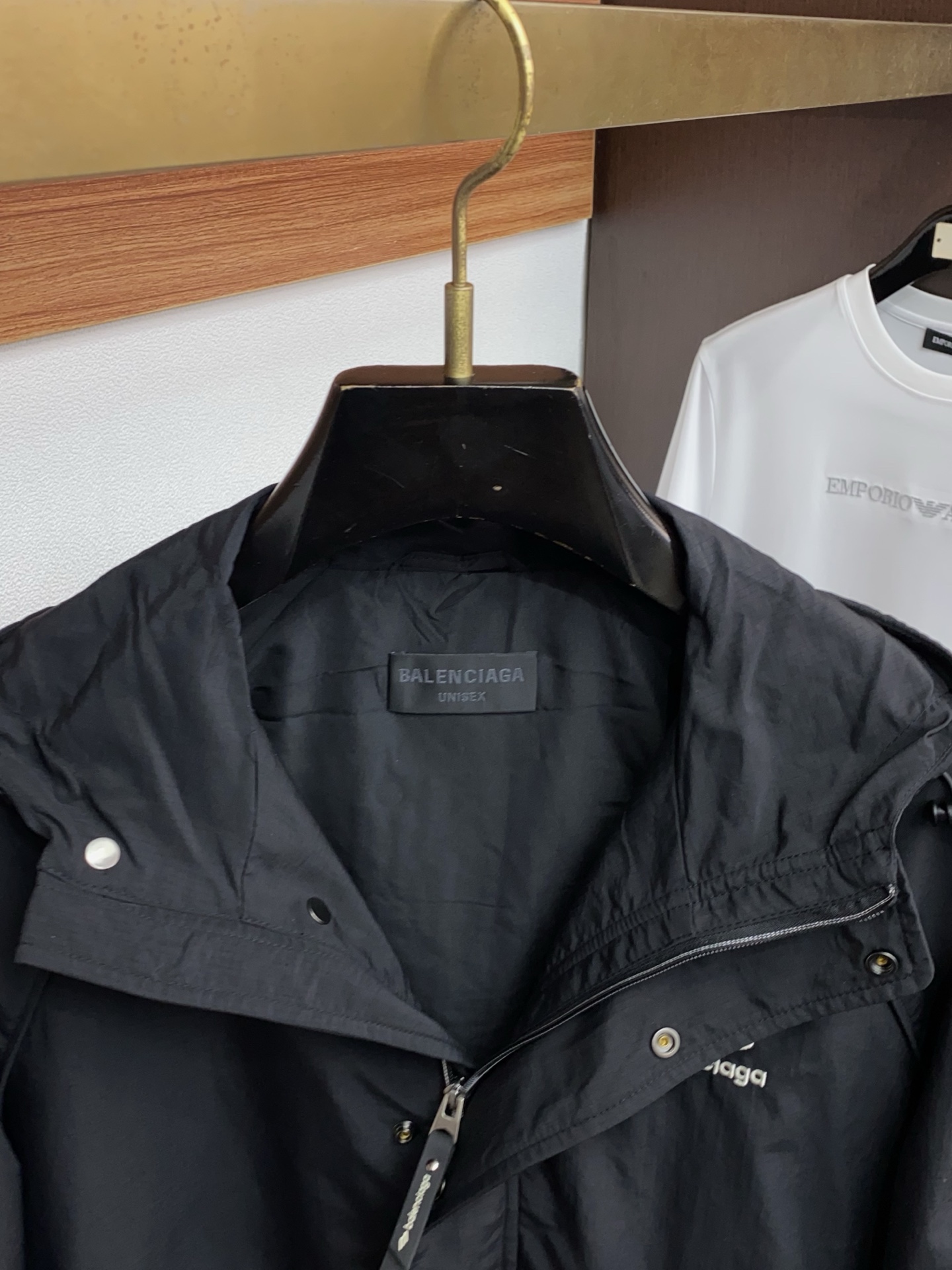 🌾 巴黎世家 2026 春夏新款男士休闲定制夹克外套。穿上简约干练的休闲外套，瞬间重回时髦霸气，又是活力